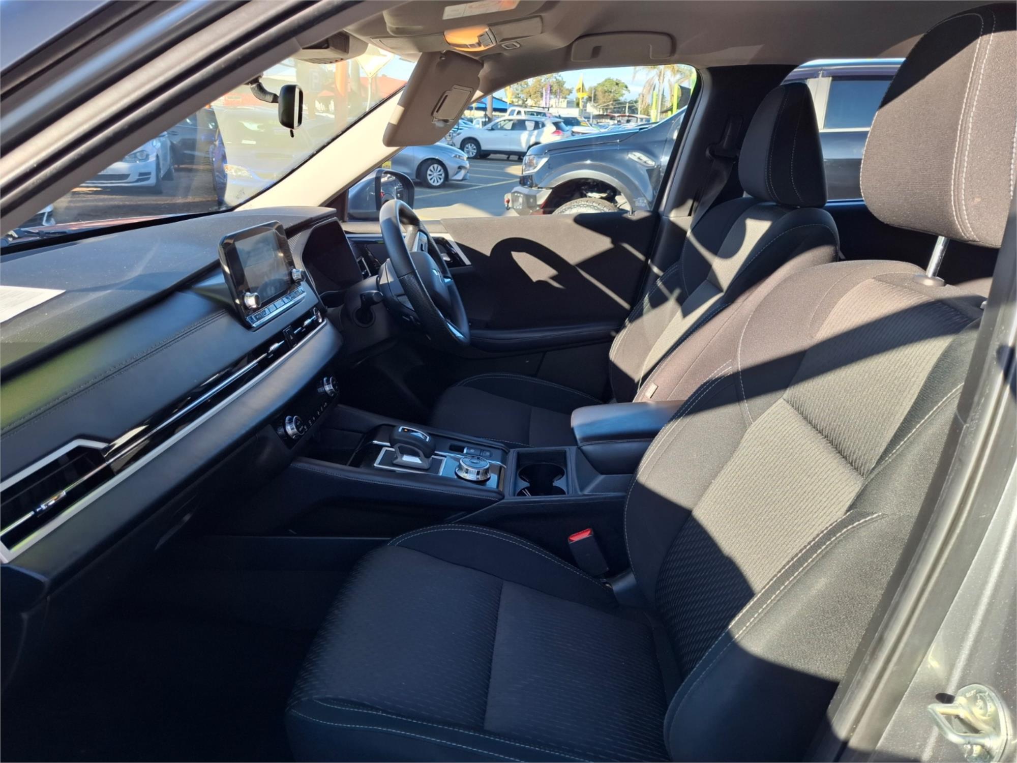 2023 MITSUBISHI OUTLANDER ZM MY23 ES 5 SEAT (2WD) CVT AUTO 8 SPEED 4D WAGON