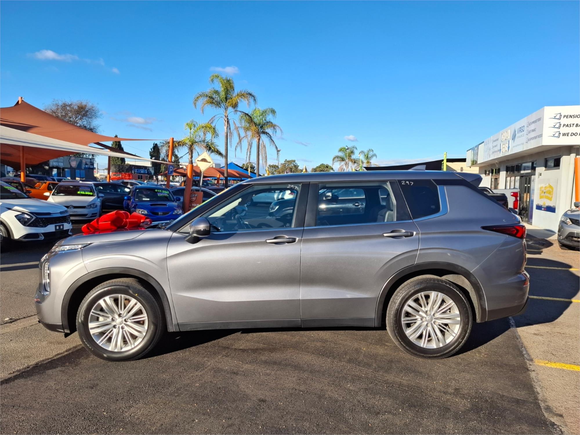 2023 MITSUBISHI OUTLANDER ZM MY23 ES 5 SEAT (2WD) CVT AUTO 8 SPEED 4D WAGON