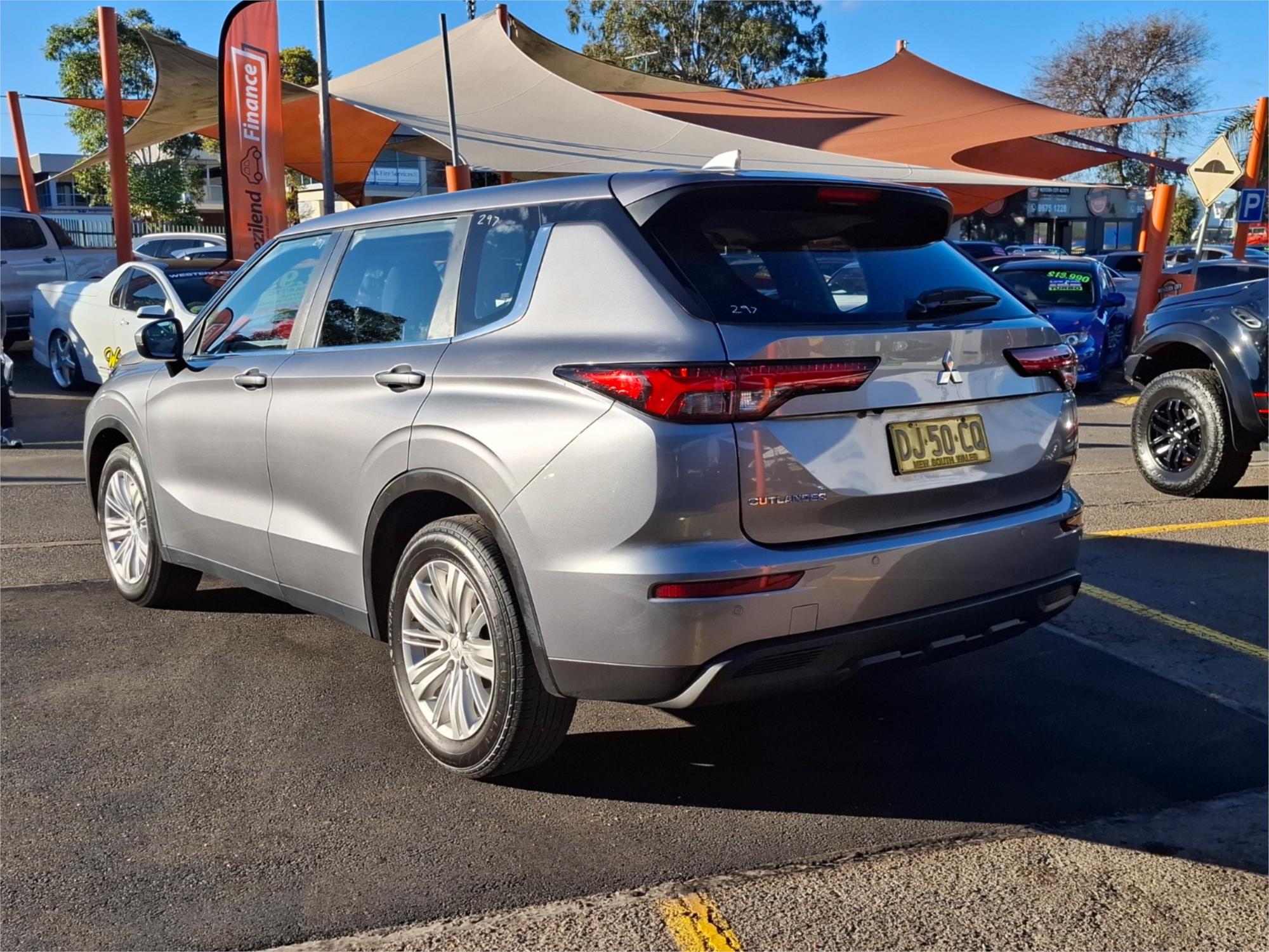 2023 MITSUBISHI OUTLANDER ZM MY23 ES 5 SEAT (2WD) CVT AUTO 8 SPEED 4D WAGON