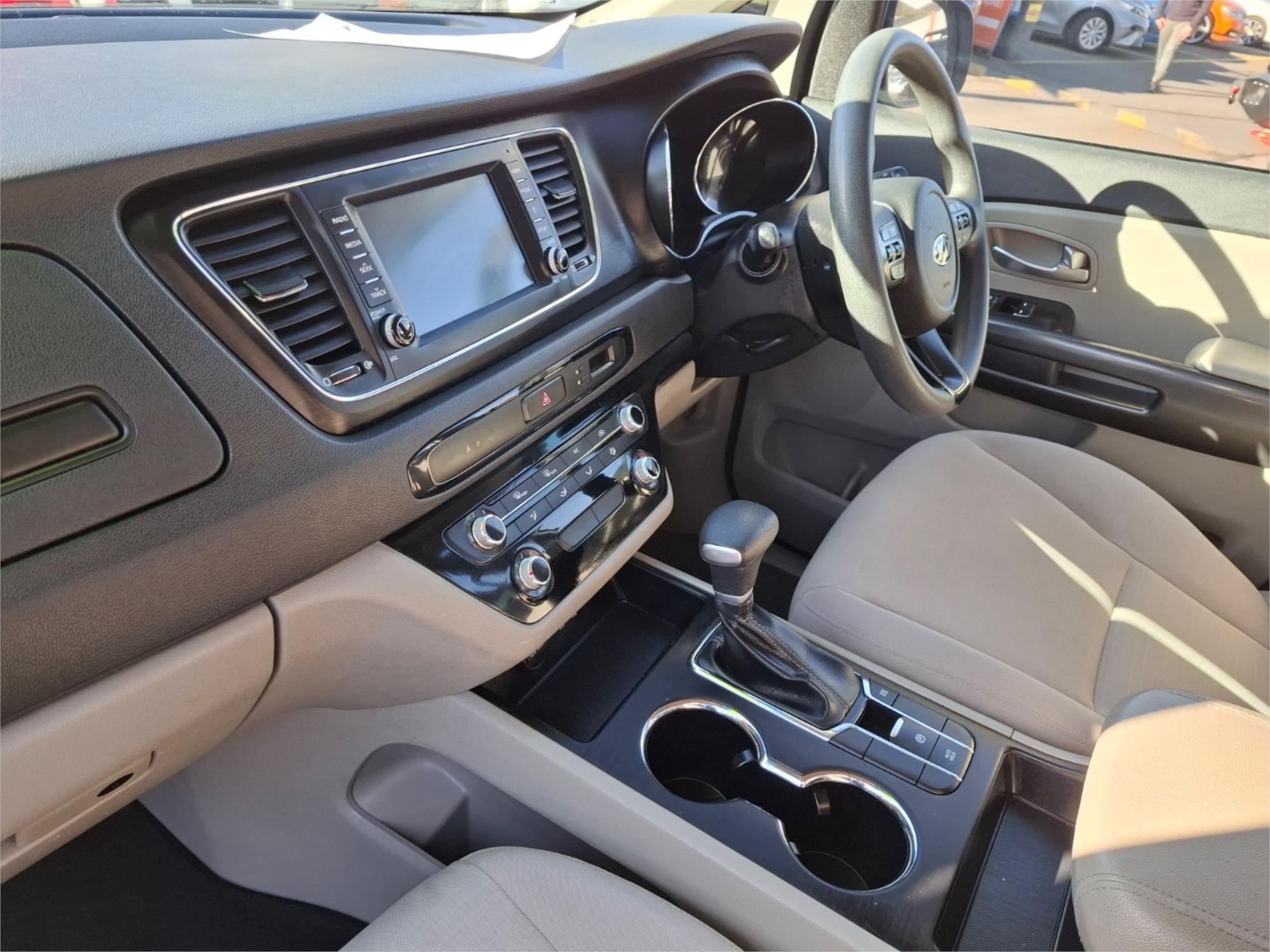 2019 KIA CARNIVAL YP PE MY19 S 8 SP AUTOMATIC 4D WAGON