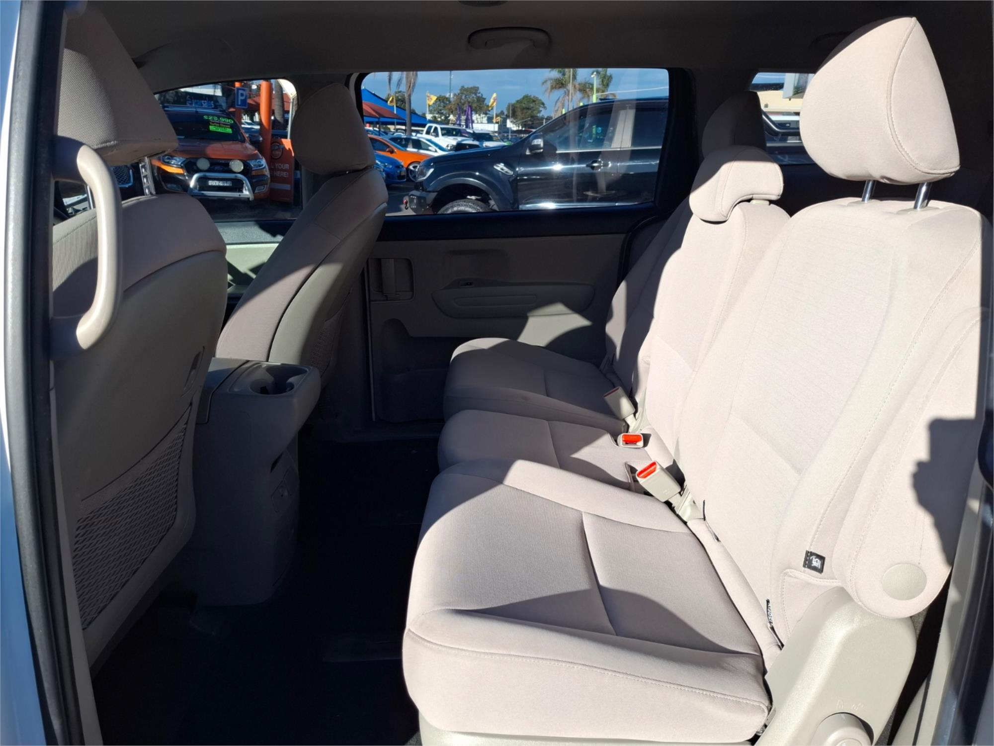 2019 KIA CARNIVAL YP PE MY19 S 8 SP AUTOMATIC 4D WAGON