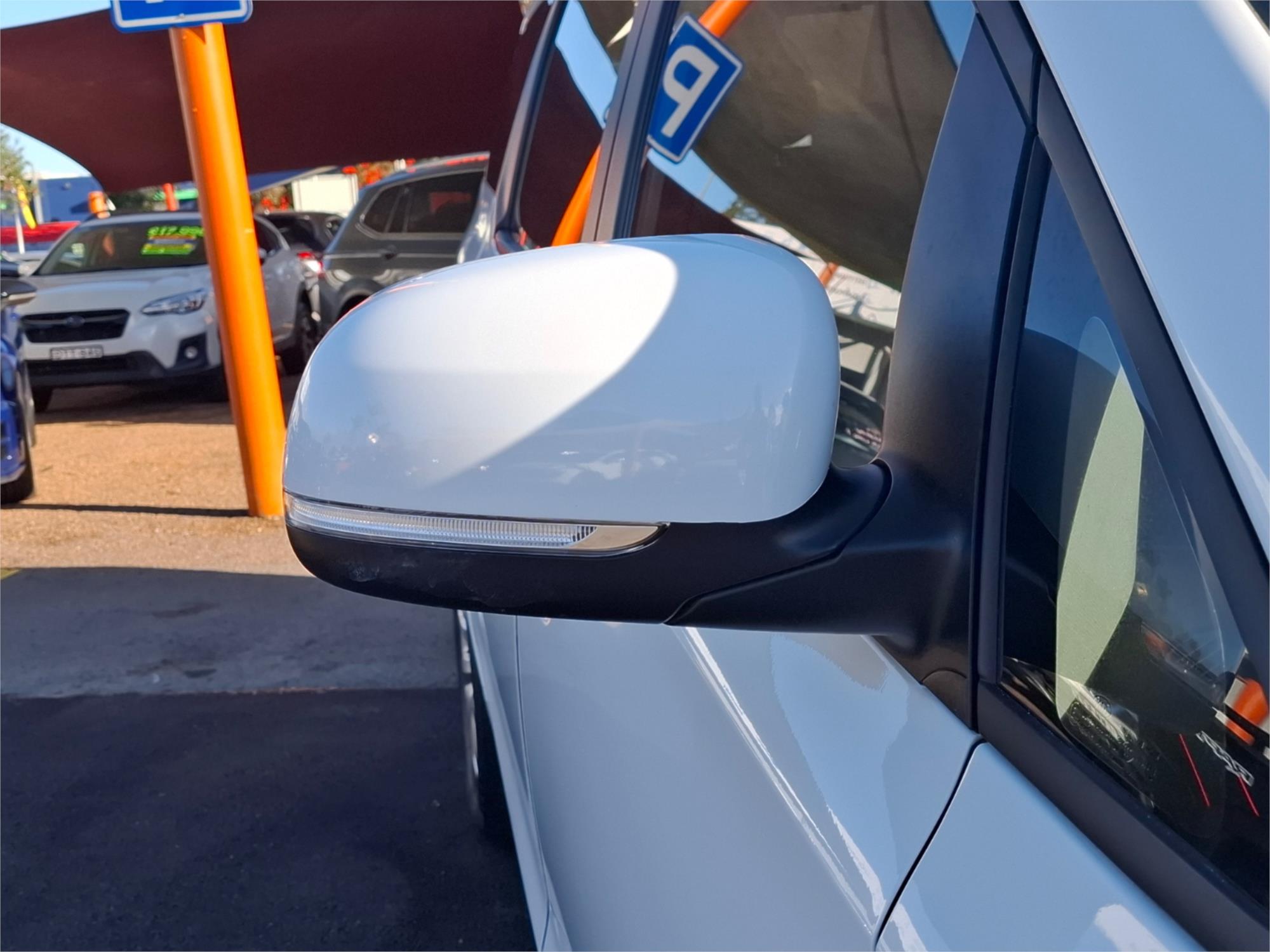2019 KIA CARNIVAL YP PE MY19 S 8 SP AUTOMATIC 4D WAGON