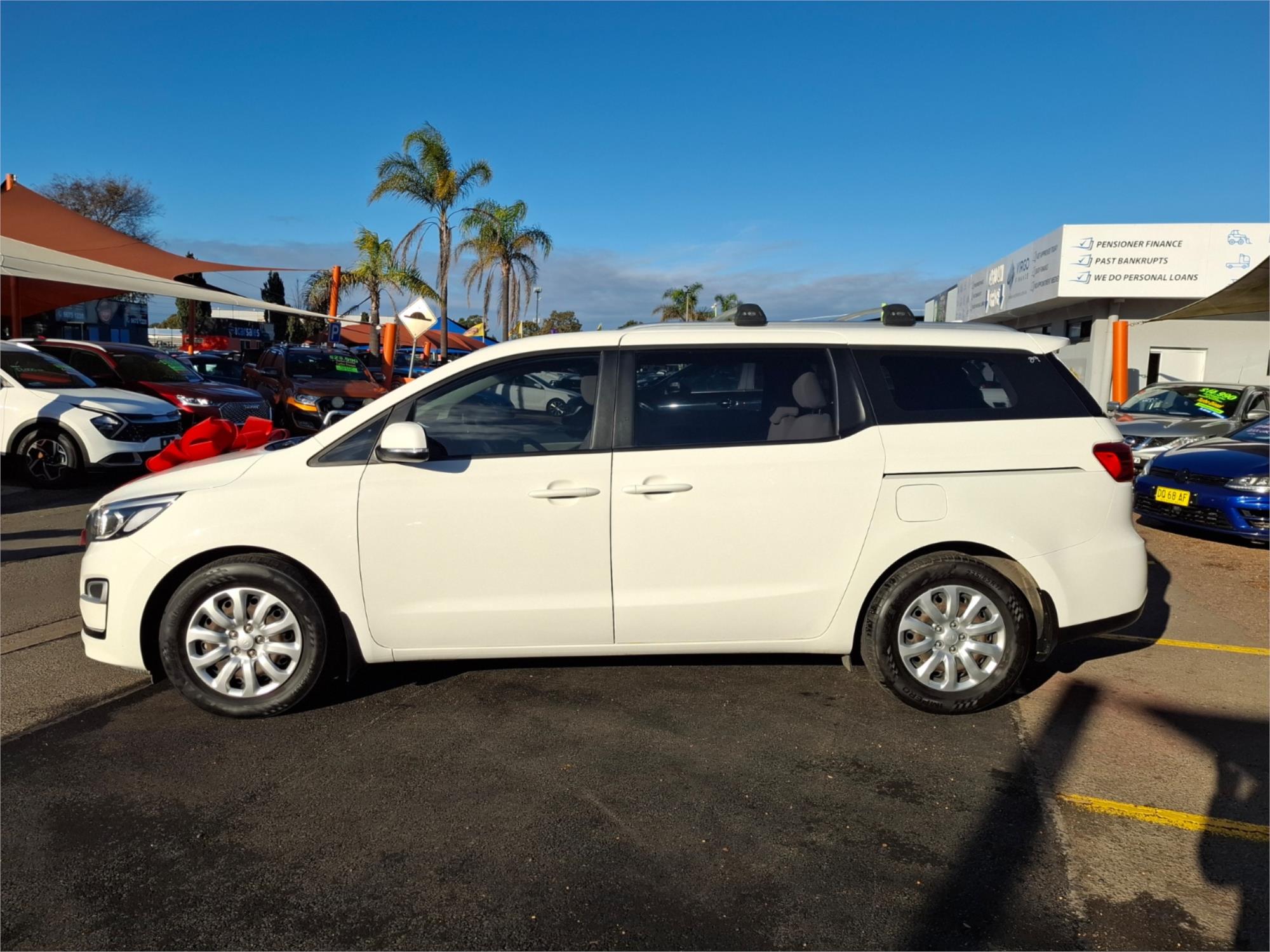 2019 KIA CARNIVAL YP PE MY19 S 8 SP AUTOMATIC 4D WAGON