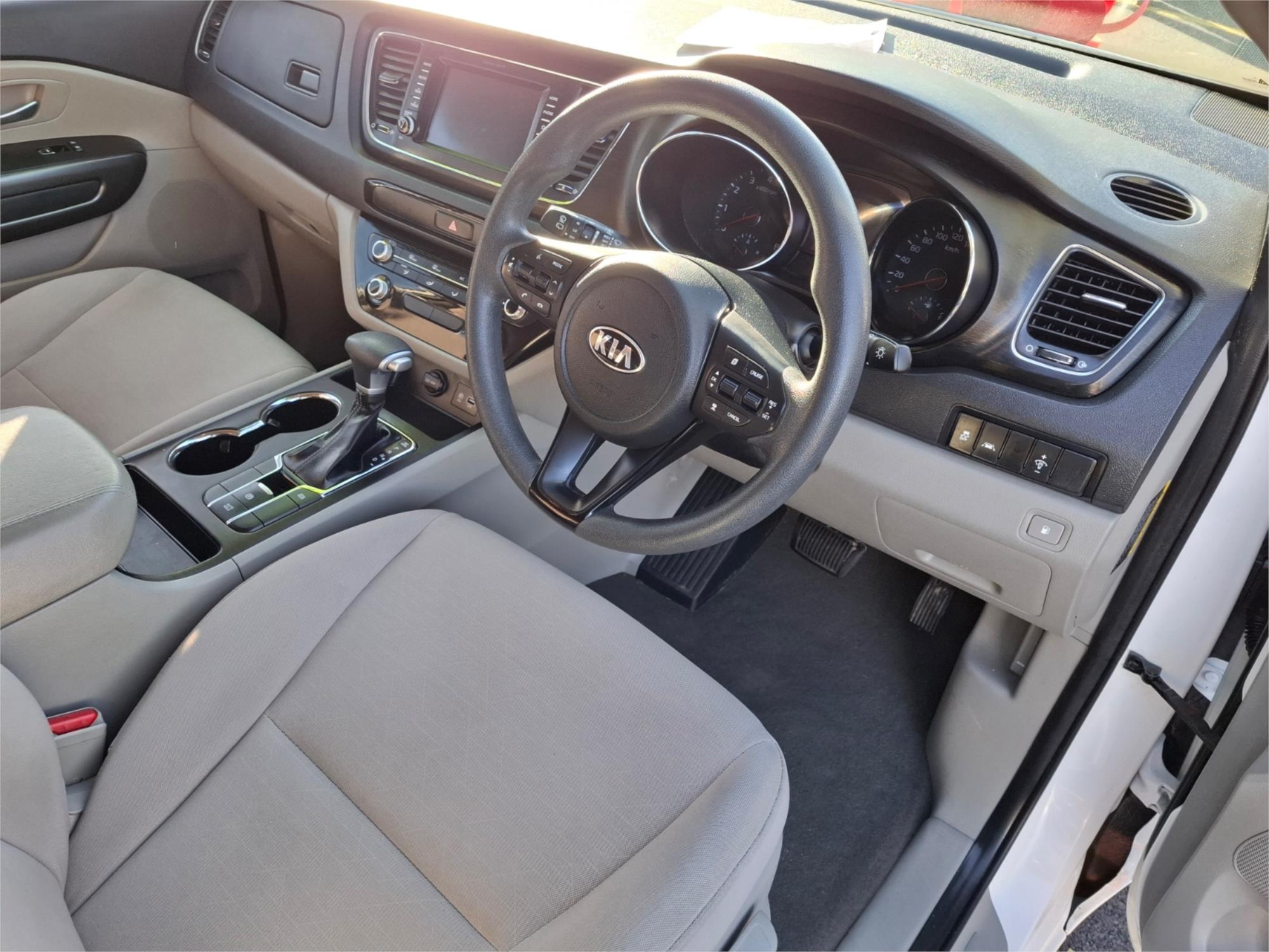 2019 KIA CARNIVAL YP PE MY19 S 8 SP AUTOMATIC 4D WAGON