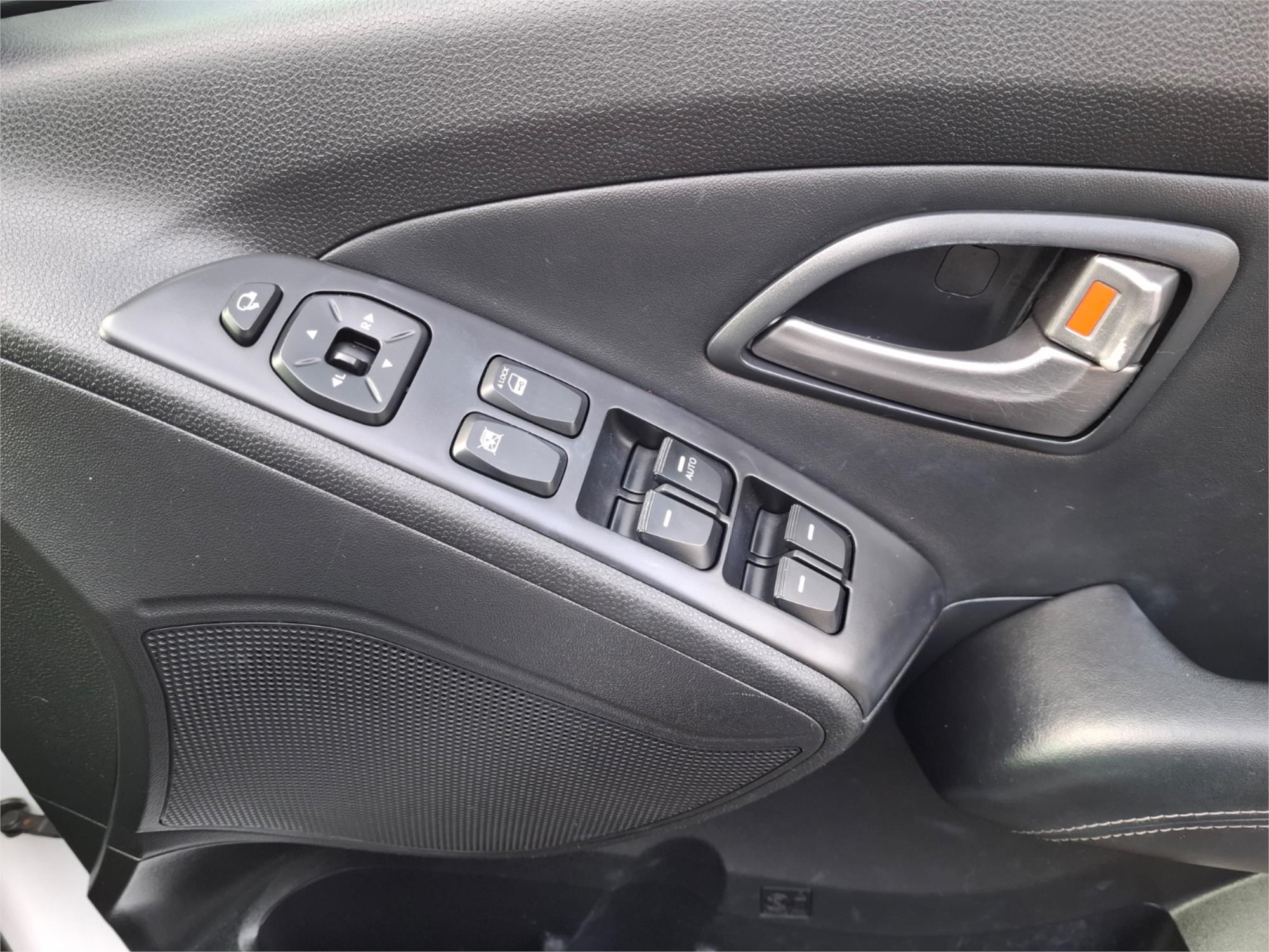 2014 HYUNDAI iX35 LM SERIES II SE (FWD) 6 SP AUTOMATIC 4D WAGON