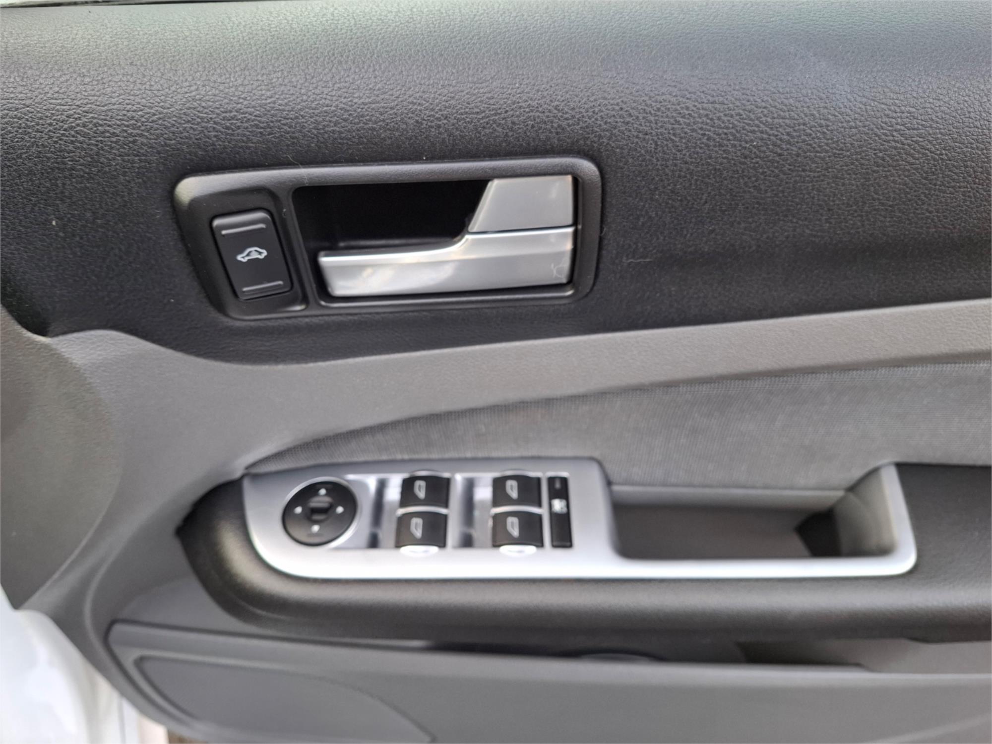 2010 FORD FOCUS LV XR5 TURBO 6 SP MANUAL 5D HATCHBACK