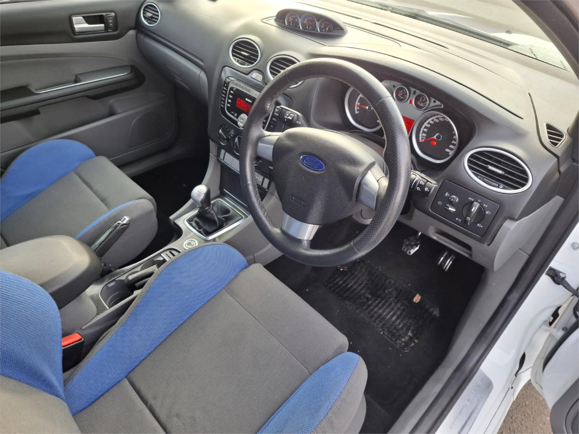 2010 FORD FOCUS LV XR5 TURBO 6 SP MANUAL 5D HATCHBACK