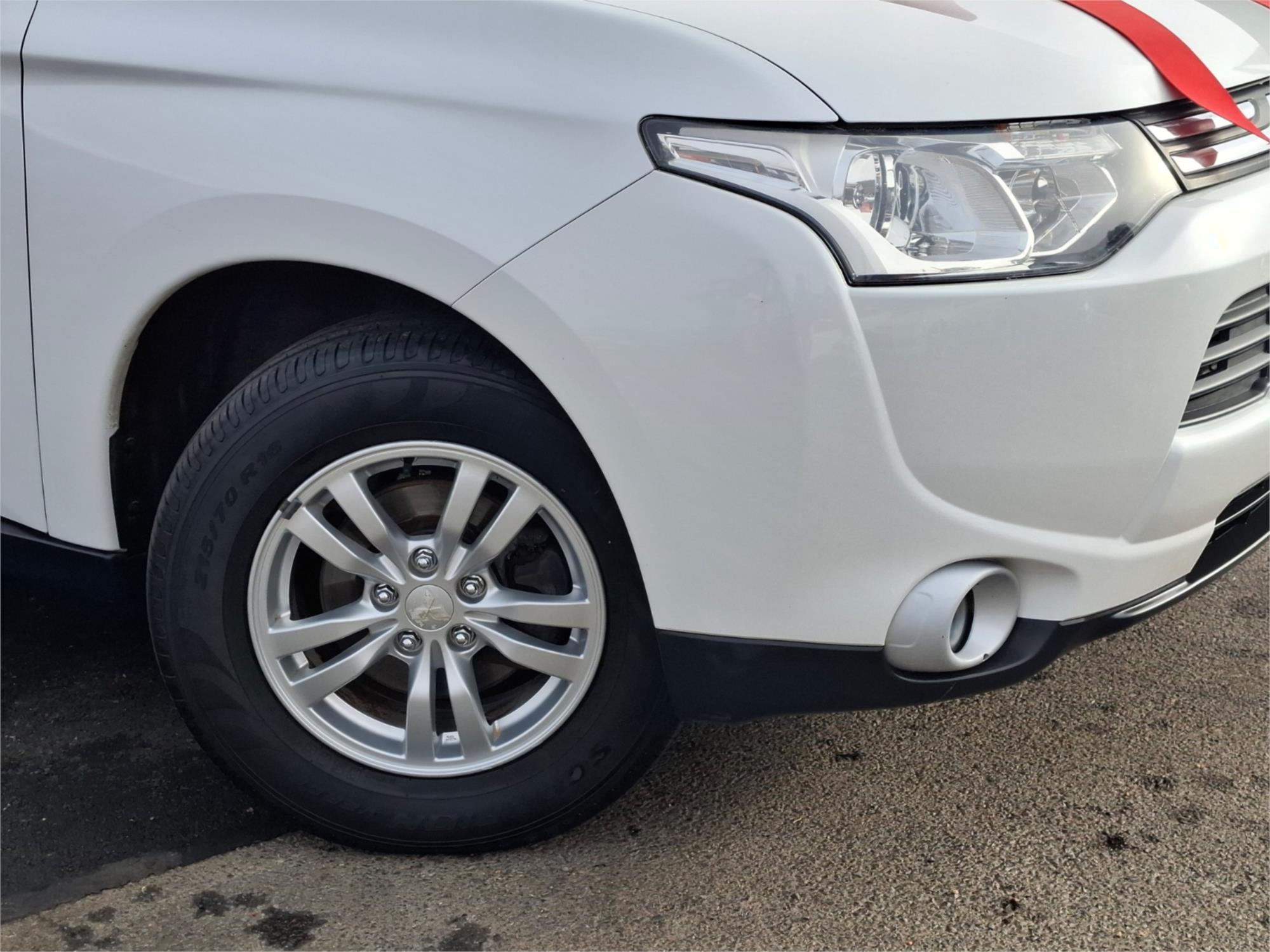 2013 MITSUBISHI OUTLANDER ZJ ES (4x2) CONTINUOUS VARIABLE 4D WAGON