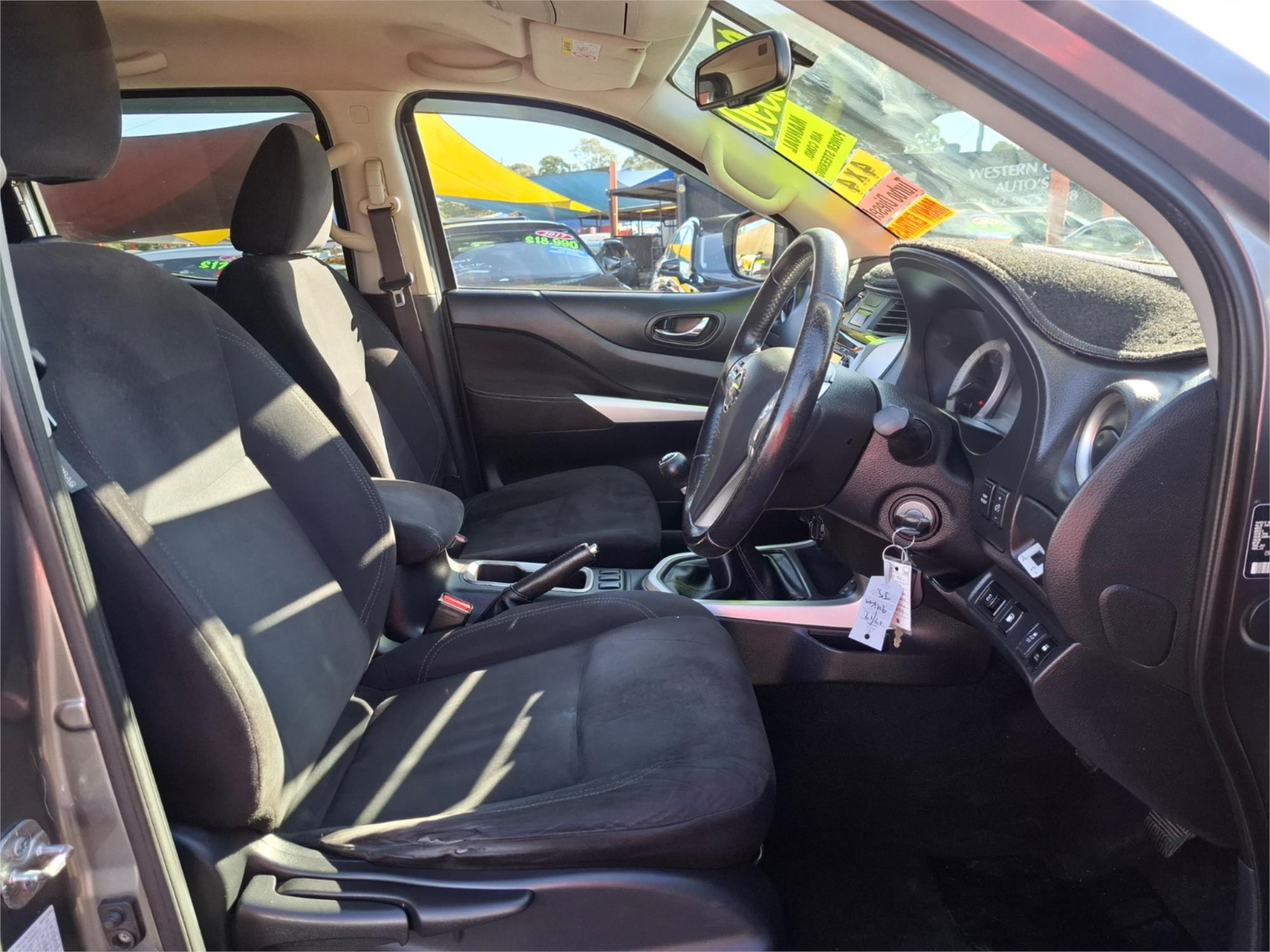 2017 NISSAN NAVARA D23 SERIES II ST (4x2) 6 SP MANUAL DUAL CAB UTILITY