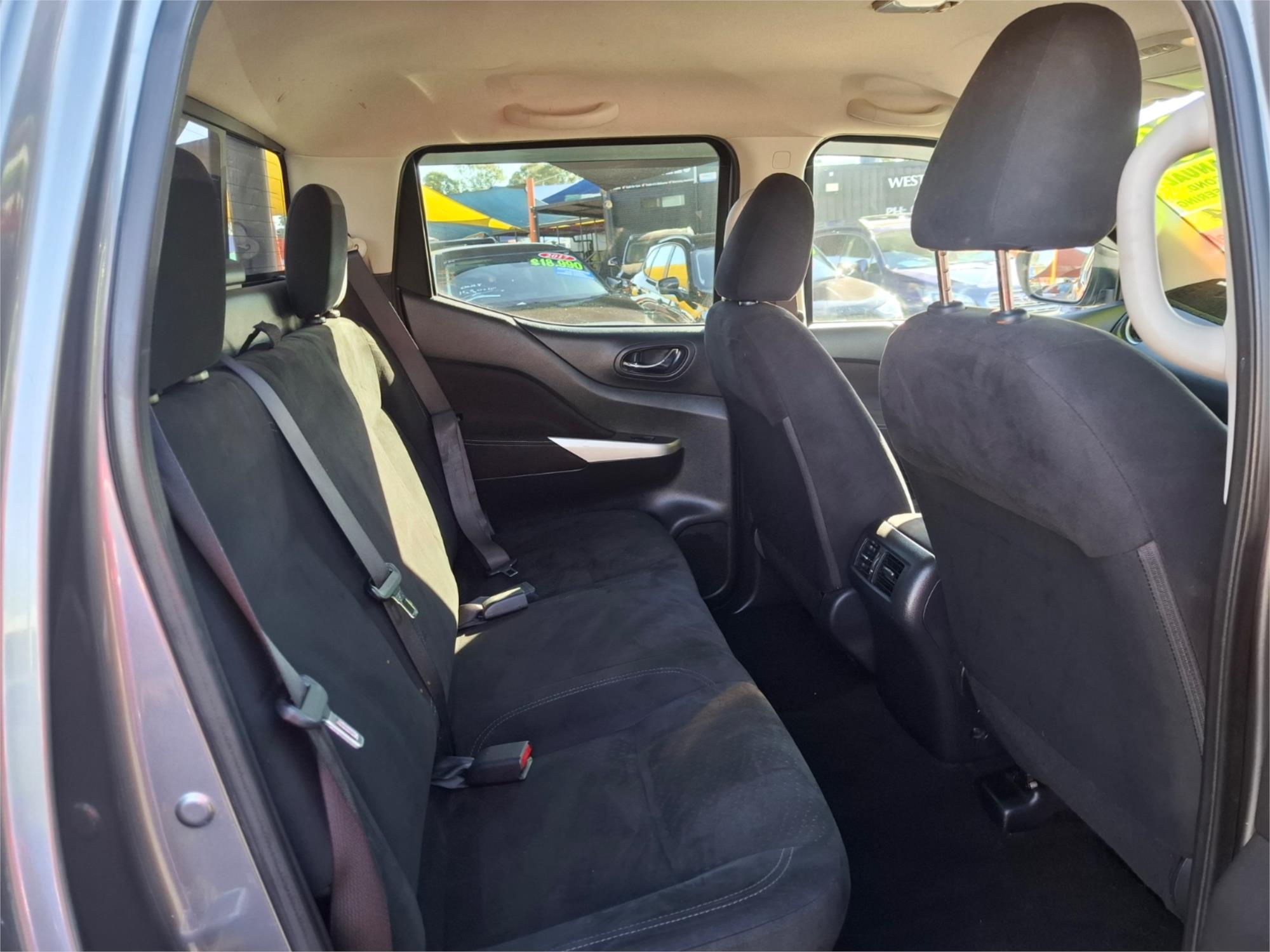 2017 NISSAN NAVARA D23 SERIES II ST (4x2) 6 SP MANUAL DUAL CAB UTILITY