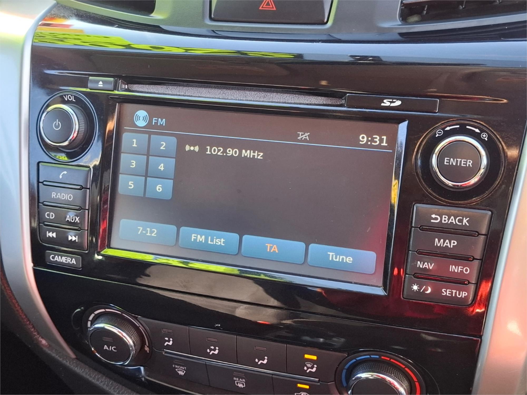 2017 NISSAN NAVARA D23 SERIES II ST (4x2) 6 SP MANUAL DUAL CAB UTILITY