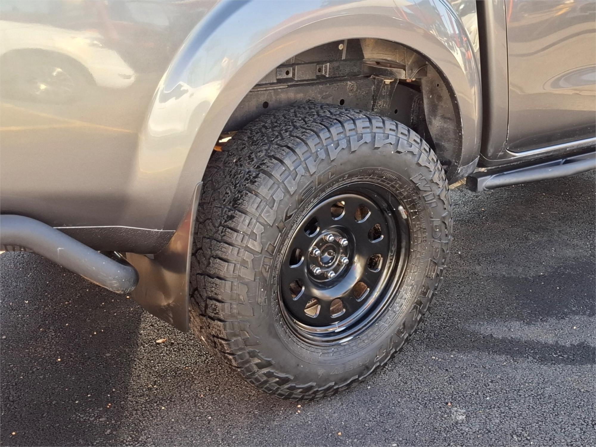 2017 NISSAN NAVARA D23 SERIES II ST (4x2) 6 SP MANUAL DUAL CAB UTILITY