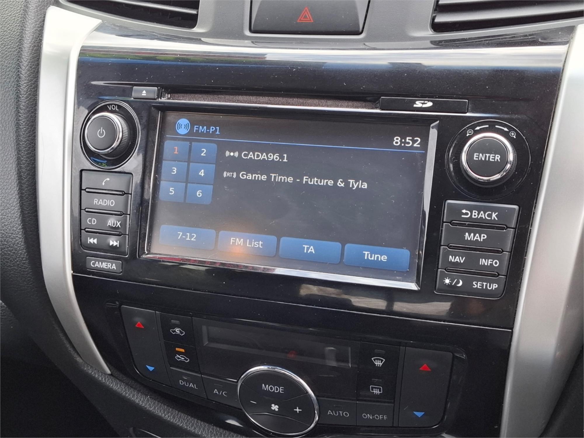 2015 NISSAN NAVARA NP300 D23 ST-X (4x2) 7 SP AUTOMATIC DUAL CAB UTILITY