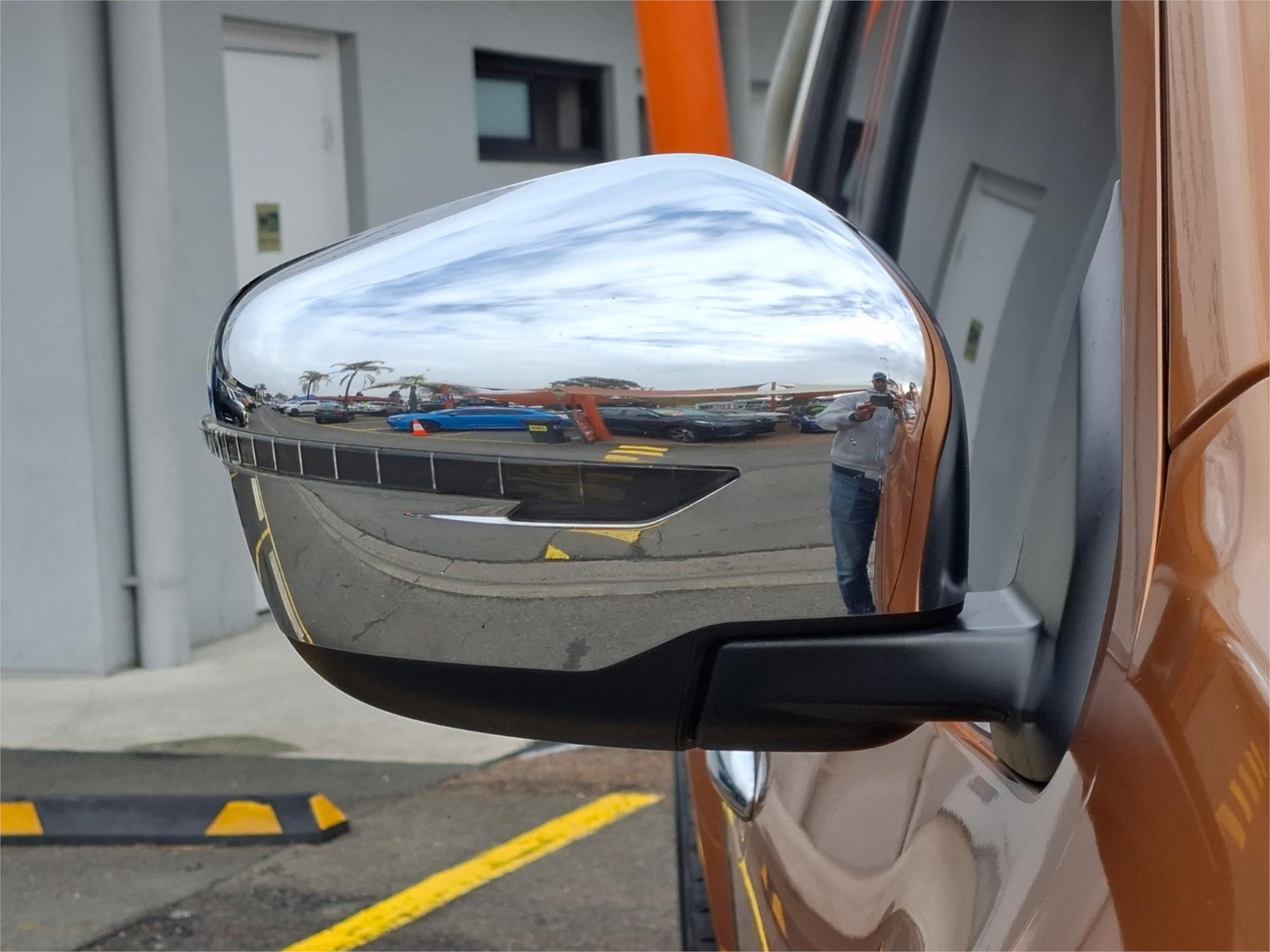 2015 NISSAN NAVARA NP300 D23 ST-X (4x2) 7 SP AUTOMATIC DUAL CAB UTILITY