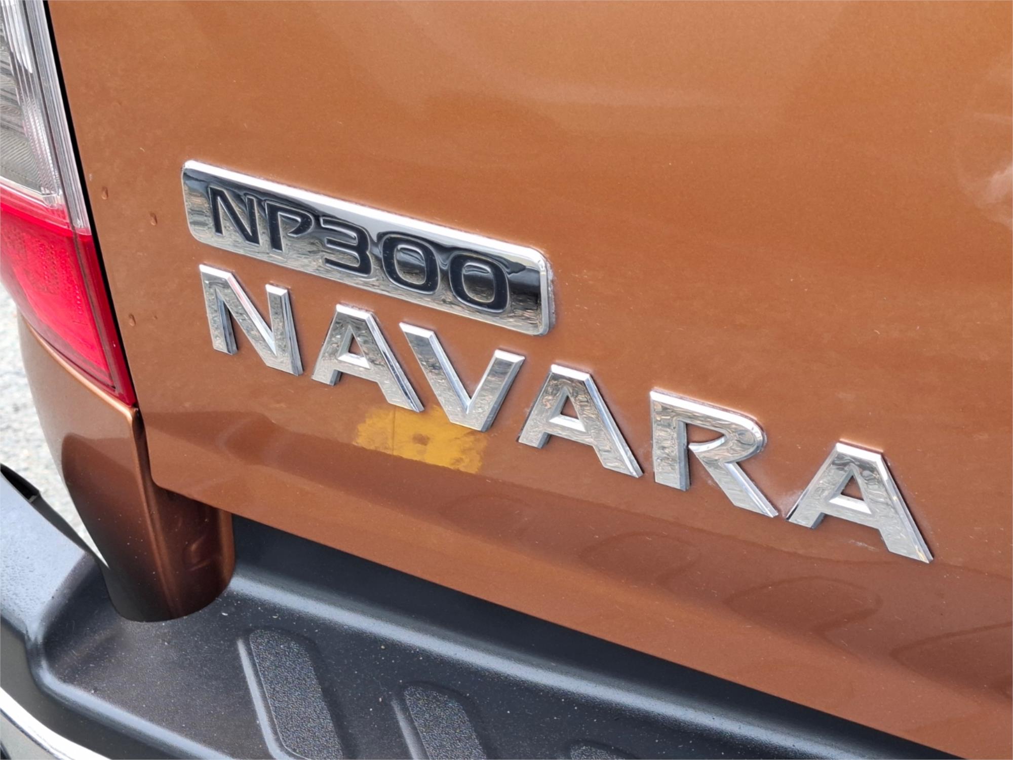 2015 NISSAN NAVARA NP300 D23 ST-X (4x2) 7 SP AUTOMATIC DUAL CAB UTILITY