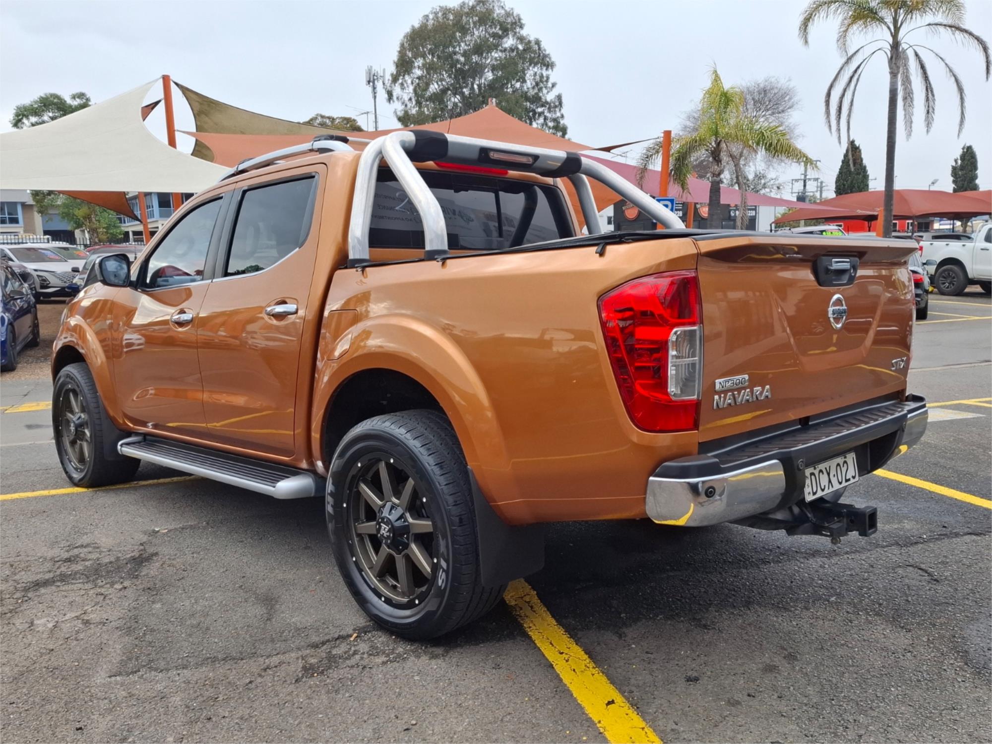 2015 NISSAN NAVARA NP300 D23 ST-X (4x2) 7 SP AUTOMATIC DUAL CAB UTILITY