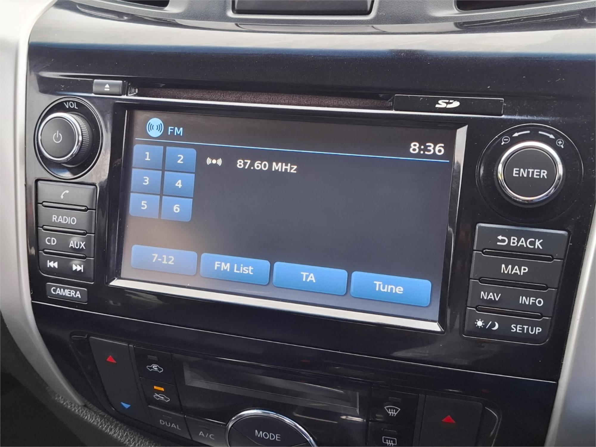2015 NISSAN NAVARA NP300 D23 ST-X (4x2) 6 SP MANUAL DUAL CAB UTILITY