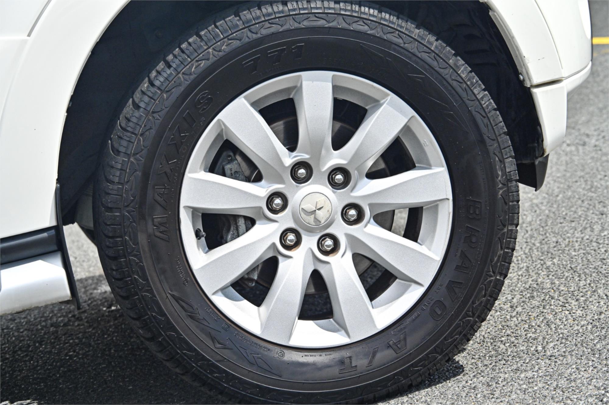 2010 MITSUBISHI PAJERO NT MY10 EXCEED LWB (4x4) 5 SP AUTO SPORTS MODE 4D WAGON