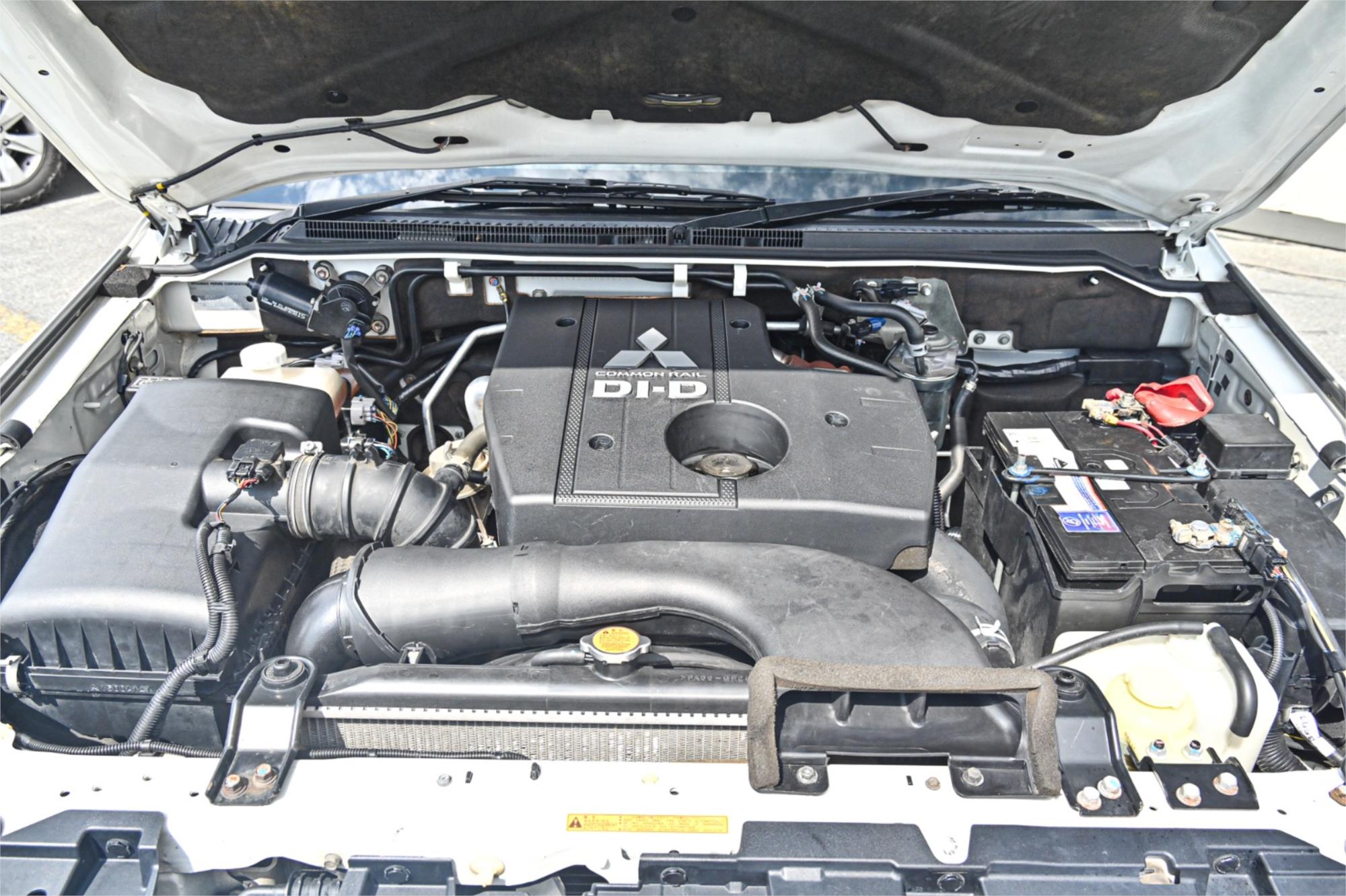 2010 MITSUBISHI PAJERO NT MY10 EXCEED LWB (4x4) 5 SP AUTO SPORTS MODE 4D WAGON