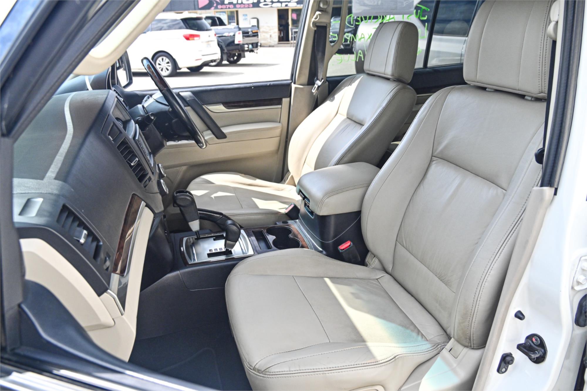 2010 MITSUBISHI PAJERO NT MY10 EXCEED LWB (4x4) 5 SP AUTO SPORTS MODE 4D WAGON