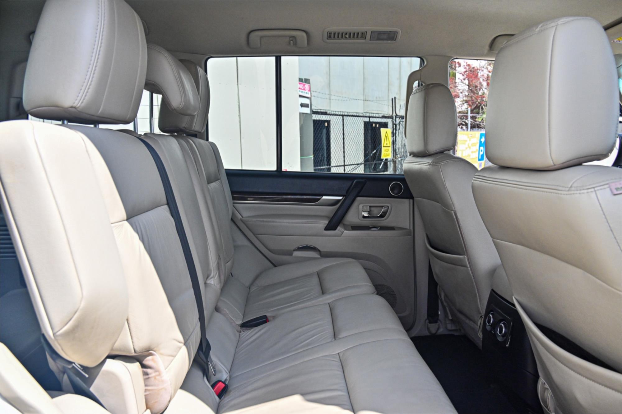 2010 MITSUBISHI PAJERO NT MY10 EXCEED LWB (4x4) 5 SP AUTO SPORTS MODE 4D WAGON