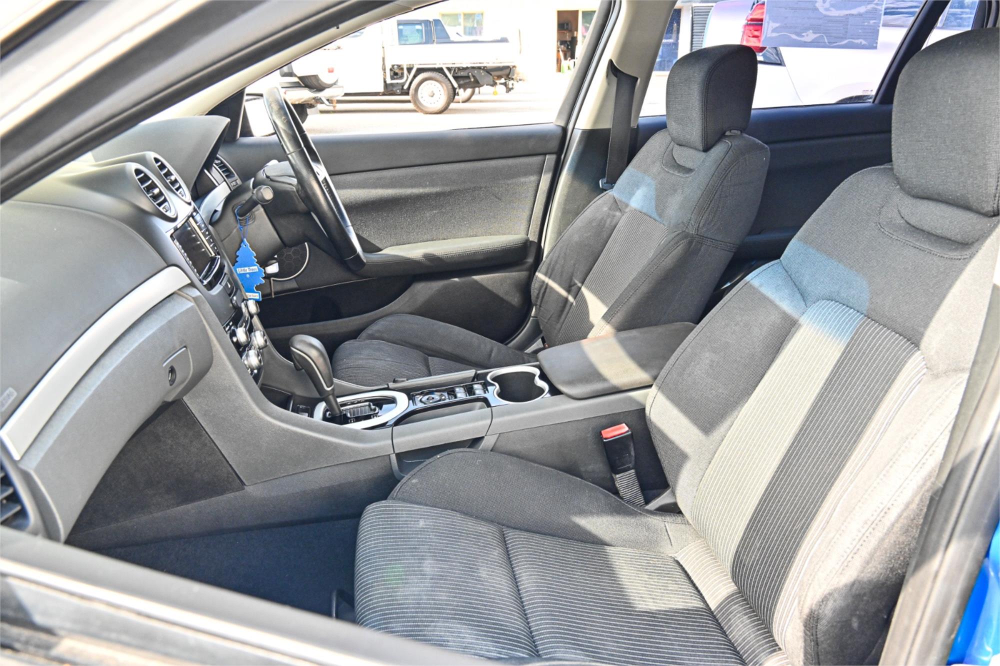 2011 HOLDEN COMMODORE VE II MY12 SV6 6 SP AUTOMATIC 4D SEDAN