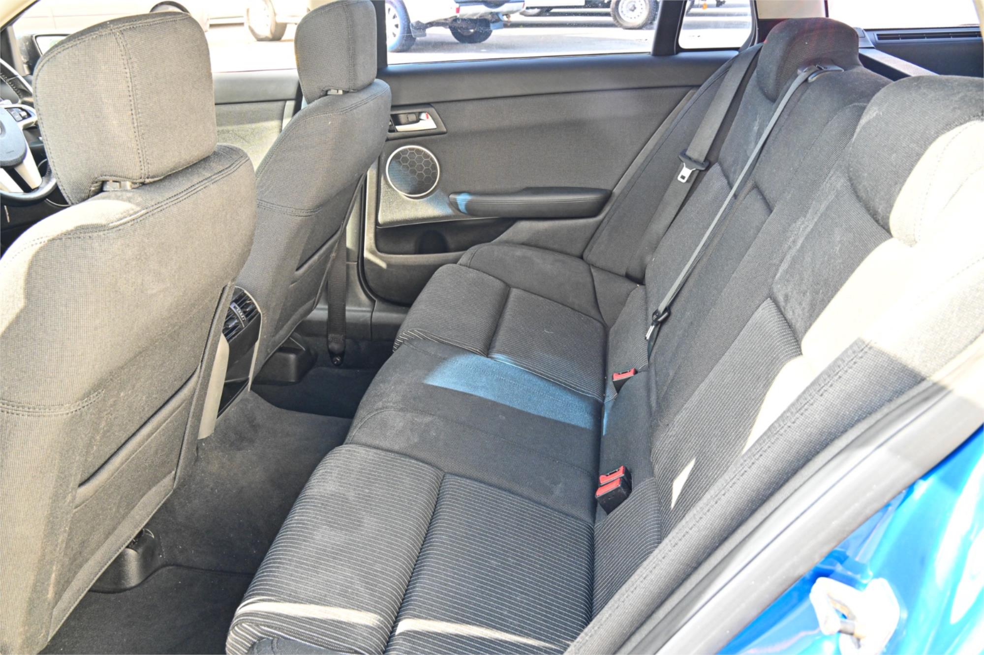 2011 HOLDEN COMMODORE VE II MY12 SV6 6 SP AUTOMATIC 4D SEDAN
