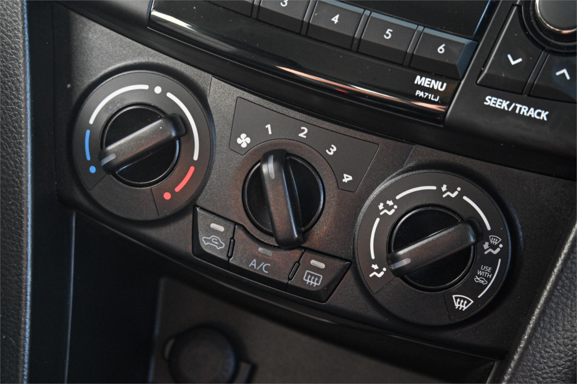 2015 SUZUKI SWIFT FZ GL 5 SP MANUAL 5D HATCHBACK