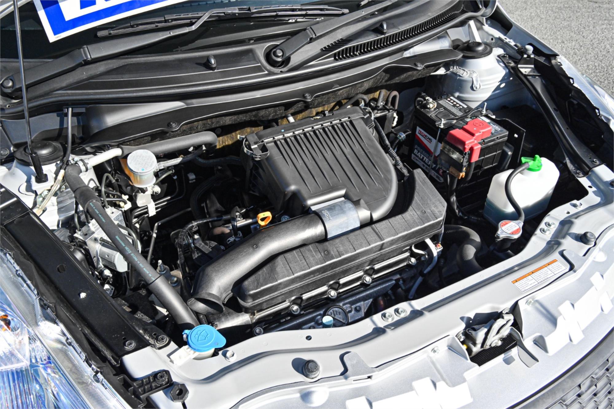 2015 SUZUKI SWIFT FZ GL 5 SP MANUAL 5D HATCHBACK