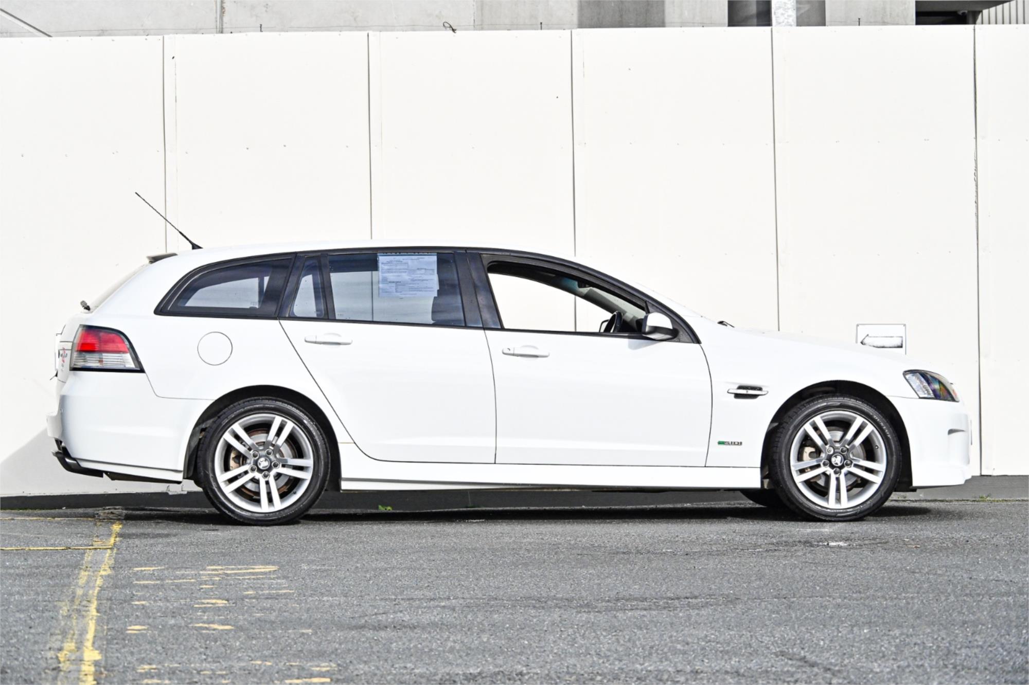 2010 HOLDEN COMMODORE VE II SV6 6 SP AUTOMATIC 4D SEDAN