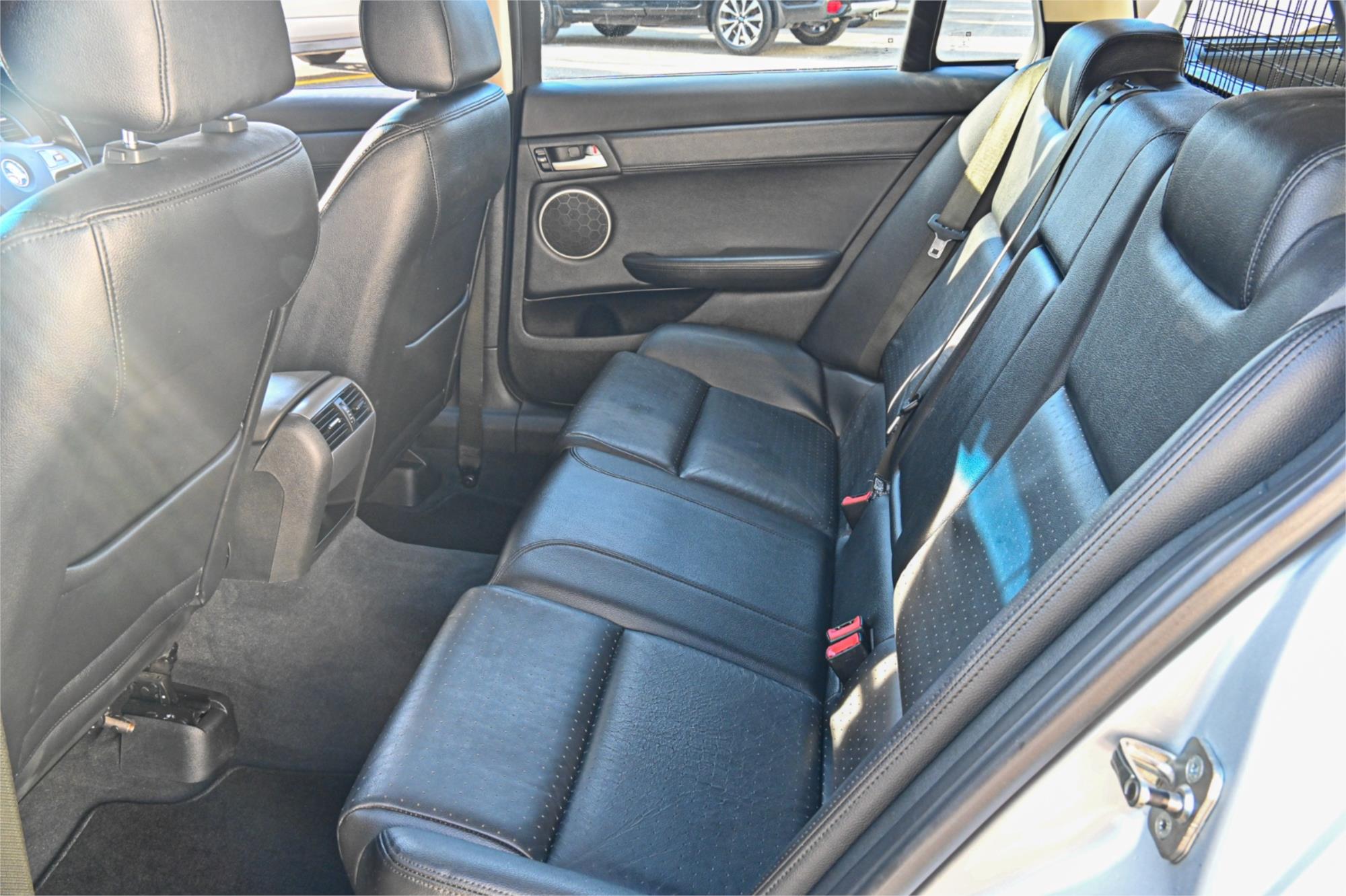 2012 HOLDEN CALAIS VE II MY12 6 SP AUTOMATIC 4D SPORTWAGON