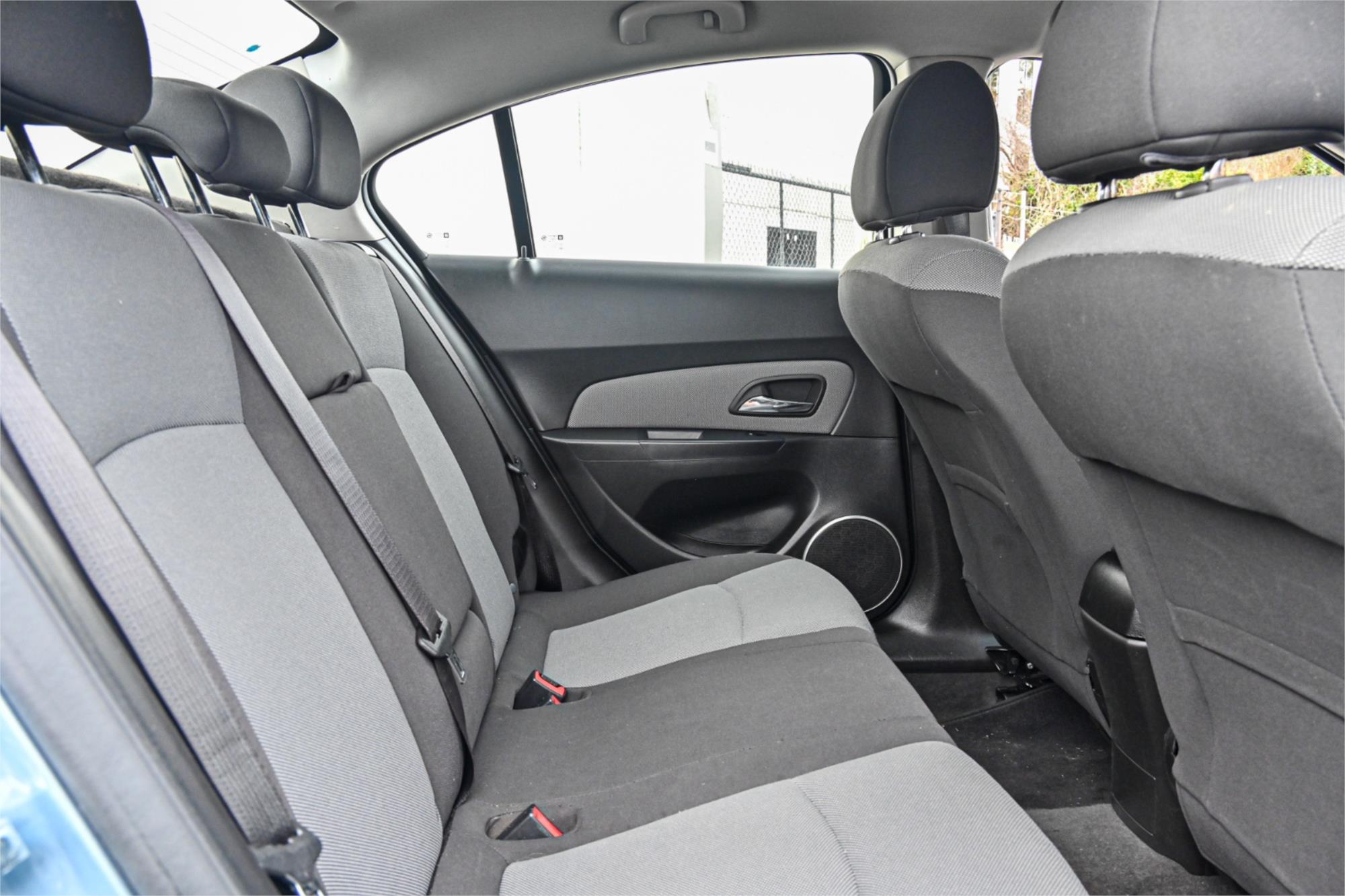2011 HOLDEN CRUZE JG CD 5 SP MANUAL 4D SEDAN