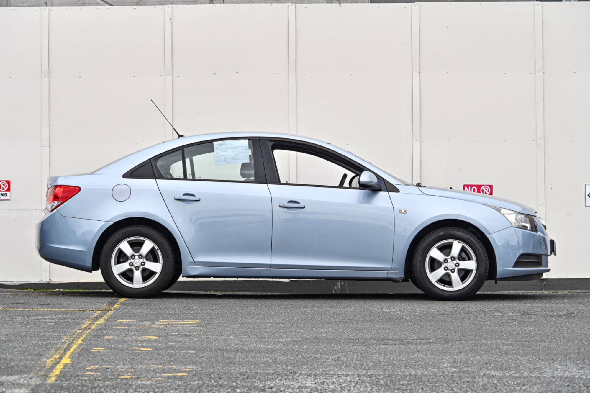 2011 HOLDEN CRUZE JG CD 5 SP MANUAL 4D SEDAN