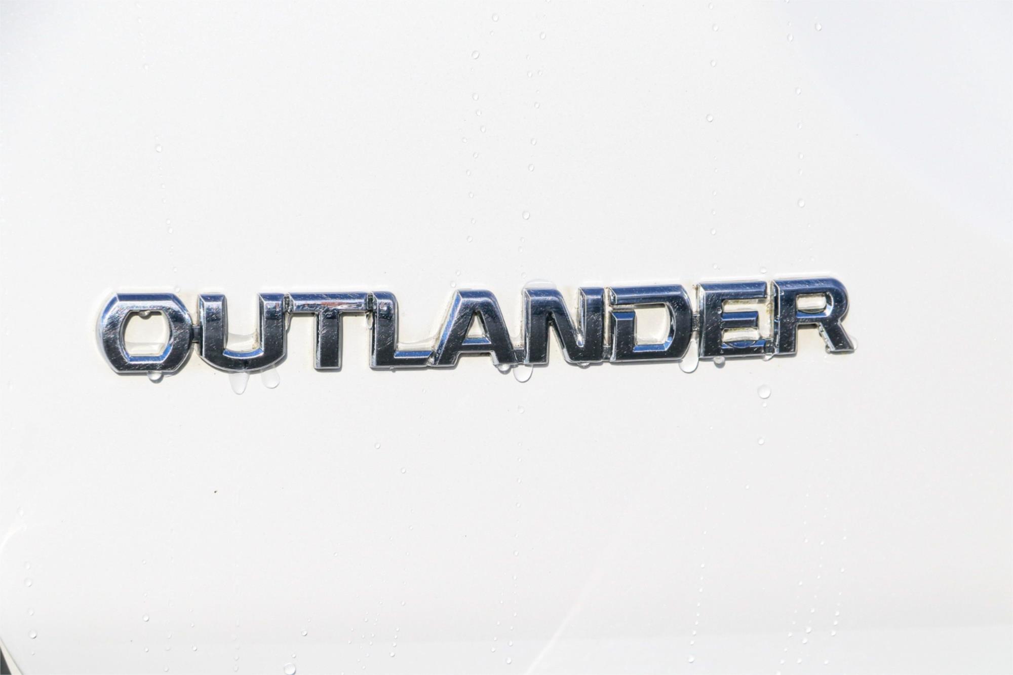 2019 MITSUBISHI OUTLANDER ZL MY19 ES 7 SEAT (AWD) CONTINUOUS VARIABLE 4D WAGON