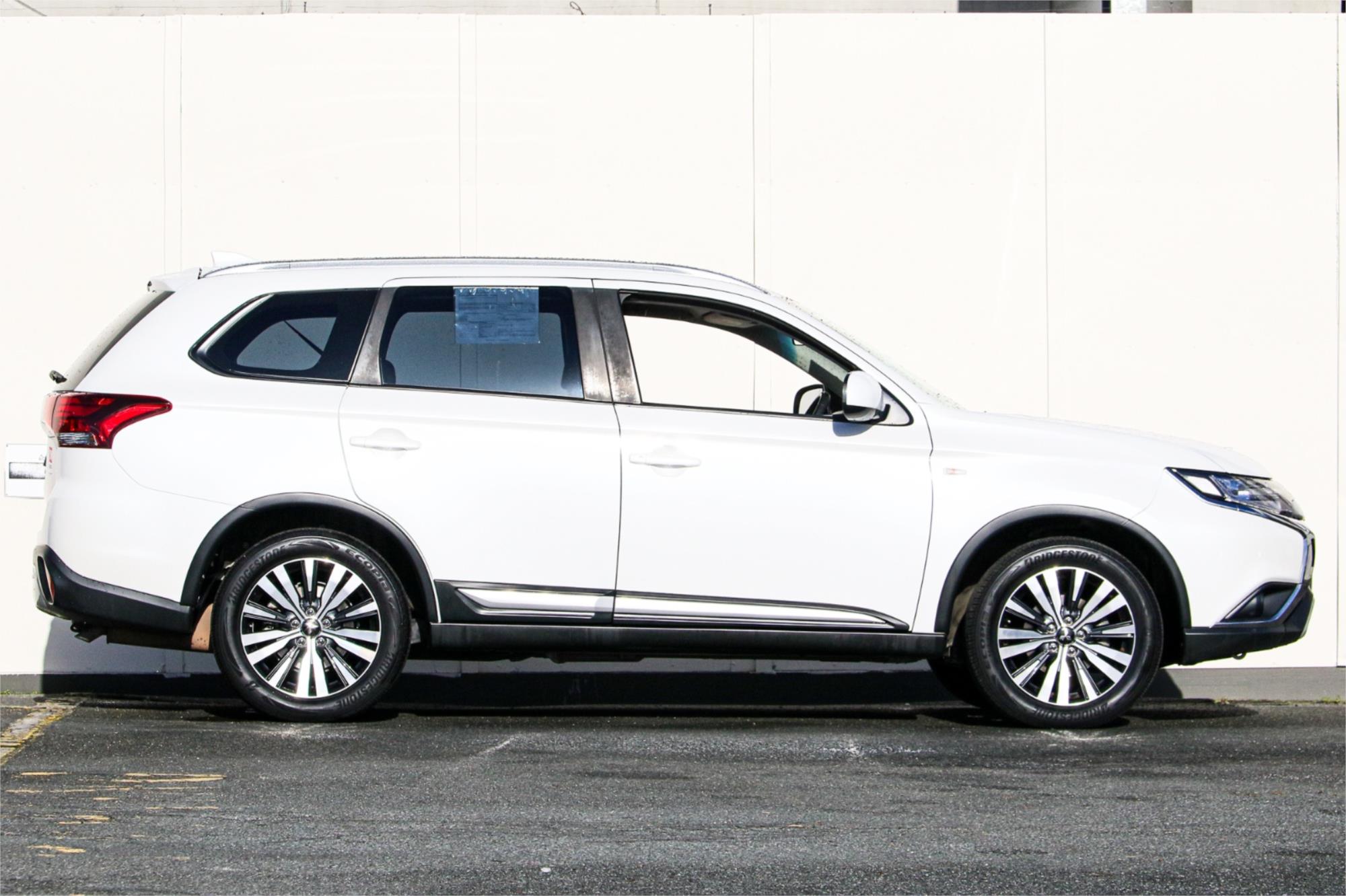 2019 MITSUBISHI OUTLANDER ZL MY19 ES 7 SEAT (AWD) CONTINUOUS VARIABLE 4D WAGON