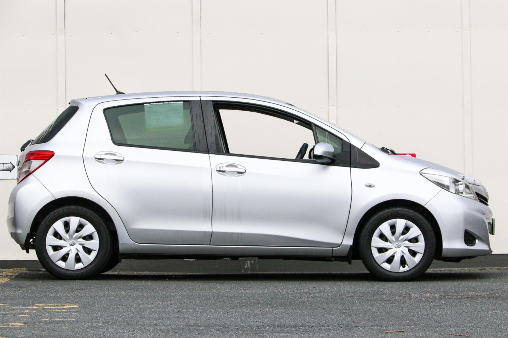 2011 TOYOTA YARIS NCP131R YRS 4 SP AUTOMATIC 3D HATCHBACK
