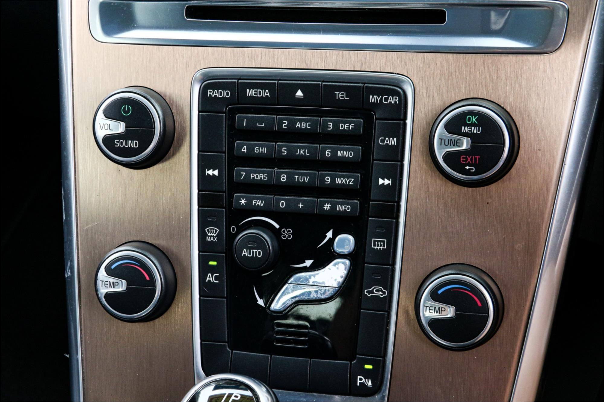2013 VOLVO XC60 DZ MY13 T5 6 SP AUTO DUAL CLUTCH 4D WAGON