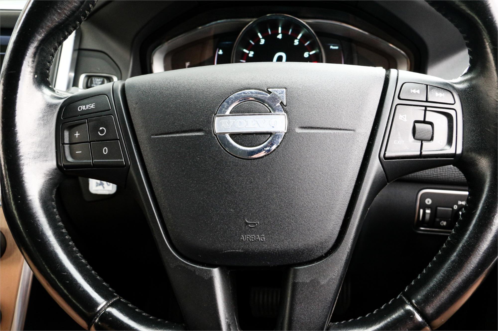 2013 VOLVO XC60 DZ MY13 T5 6 SP AUTO DUAL CLUTCH 4D WAGON