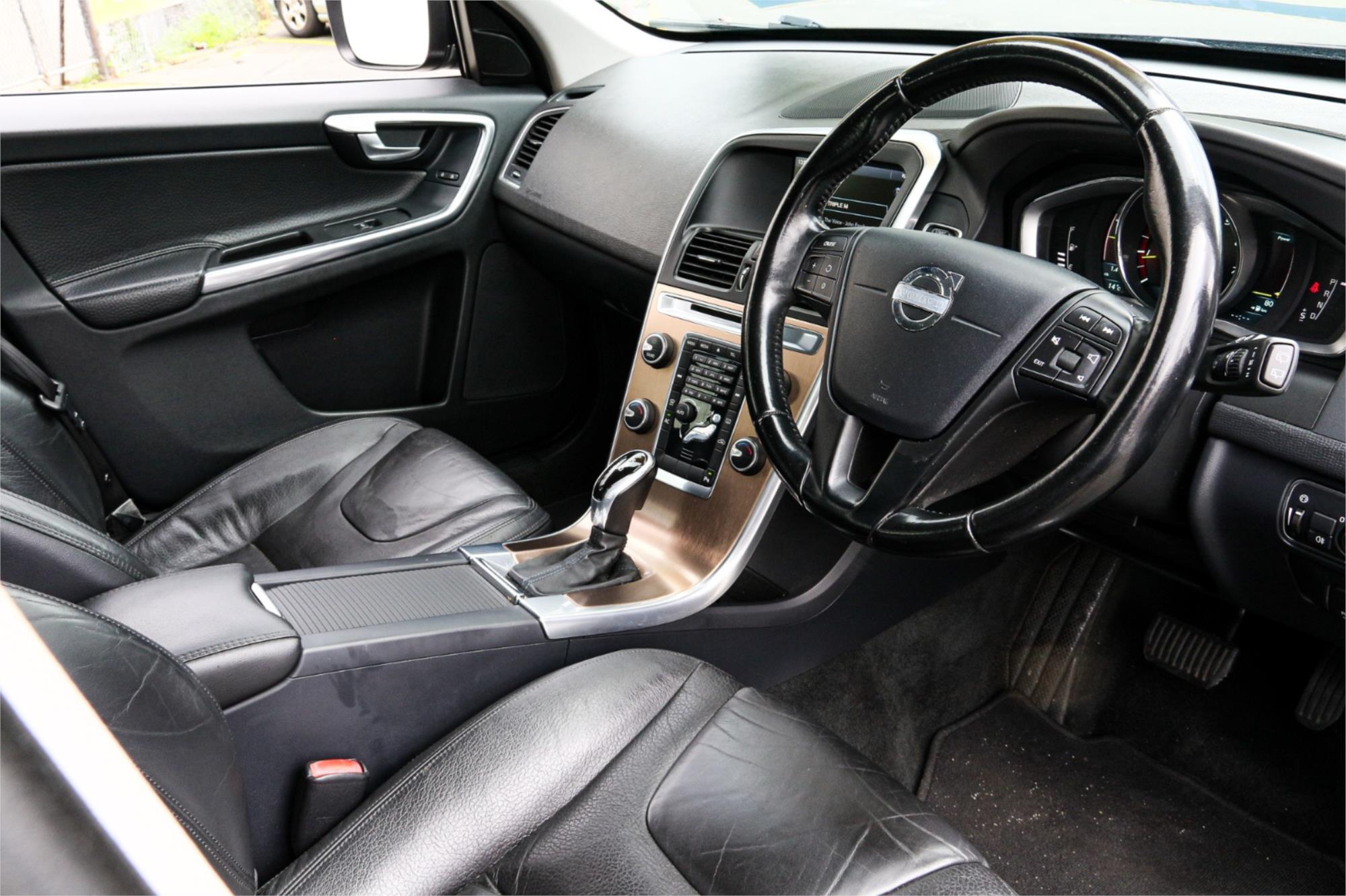 2013 VOLVO XC60 DZ MY13 T5 6 SP AUTO DUAL CLUTCH 4D WAGON