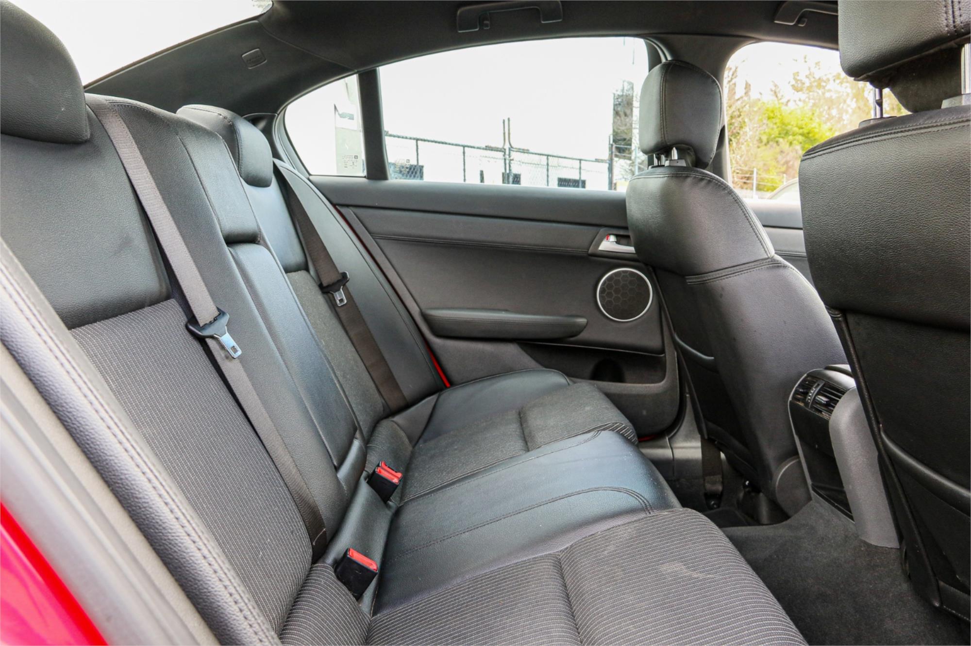 2012 HOLDEN COMMODORE VE II MY12 SV6 6 SP AUTOMATIC 4D SEDAN