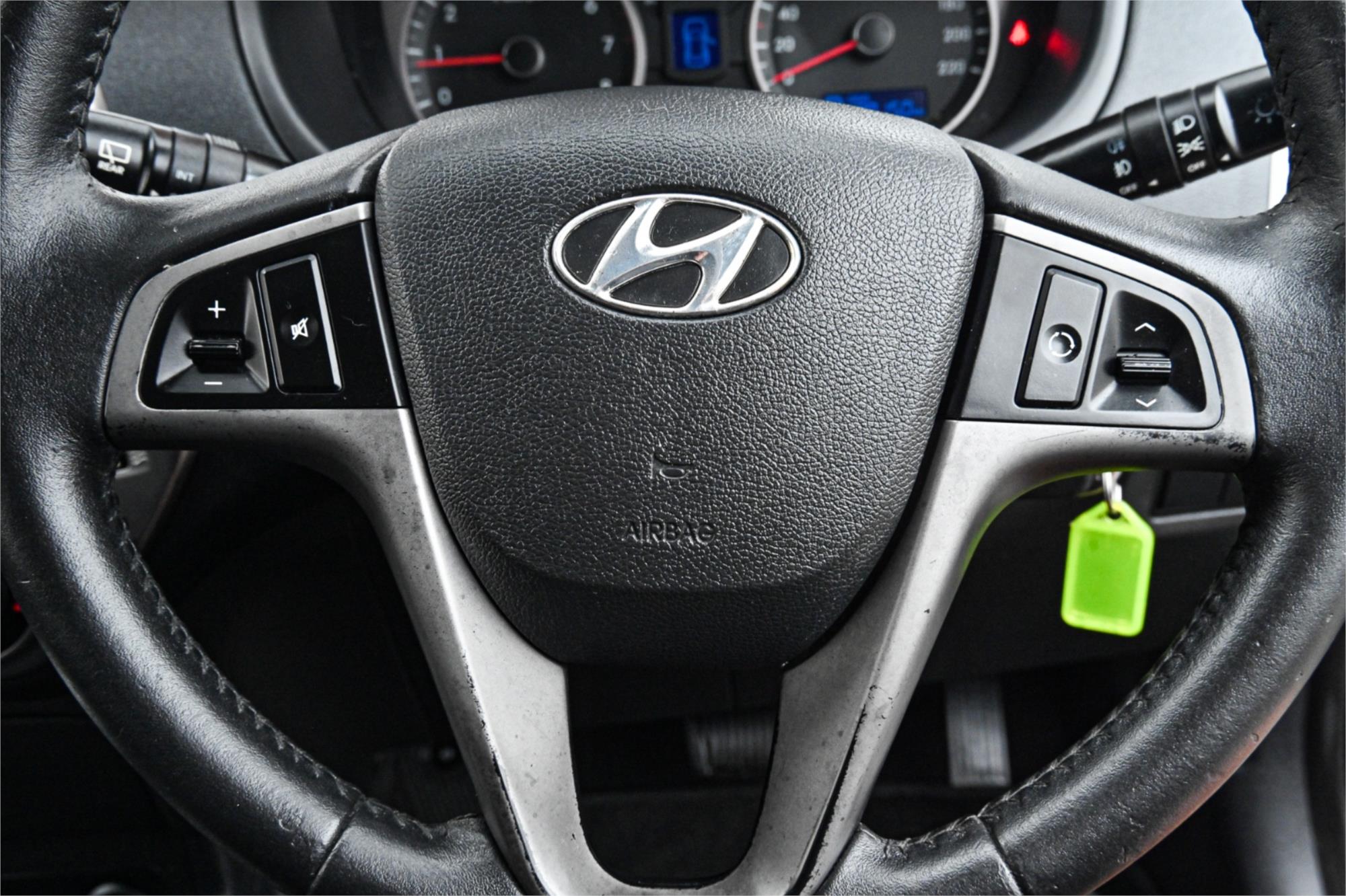 2012 HYUNDAI i20 PB MY12 ELITE 4 SP AUTOMATIC 5D HATCHBACK