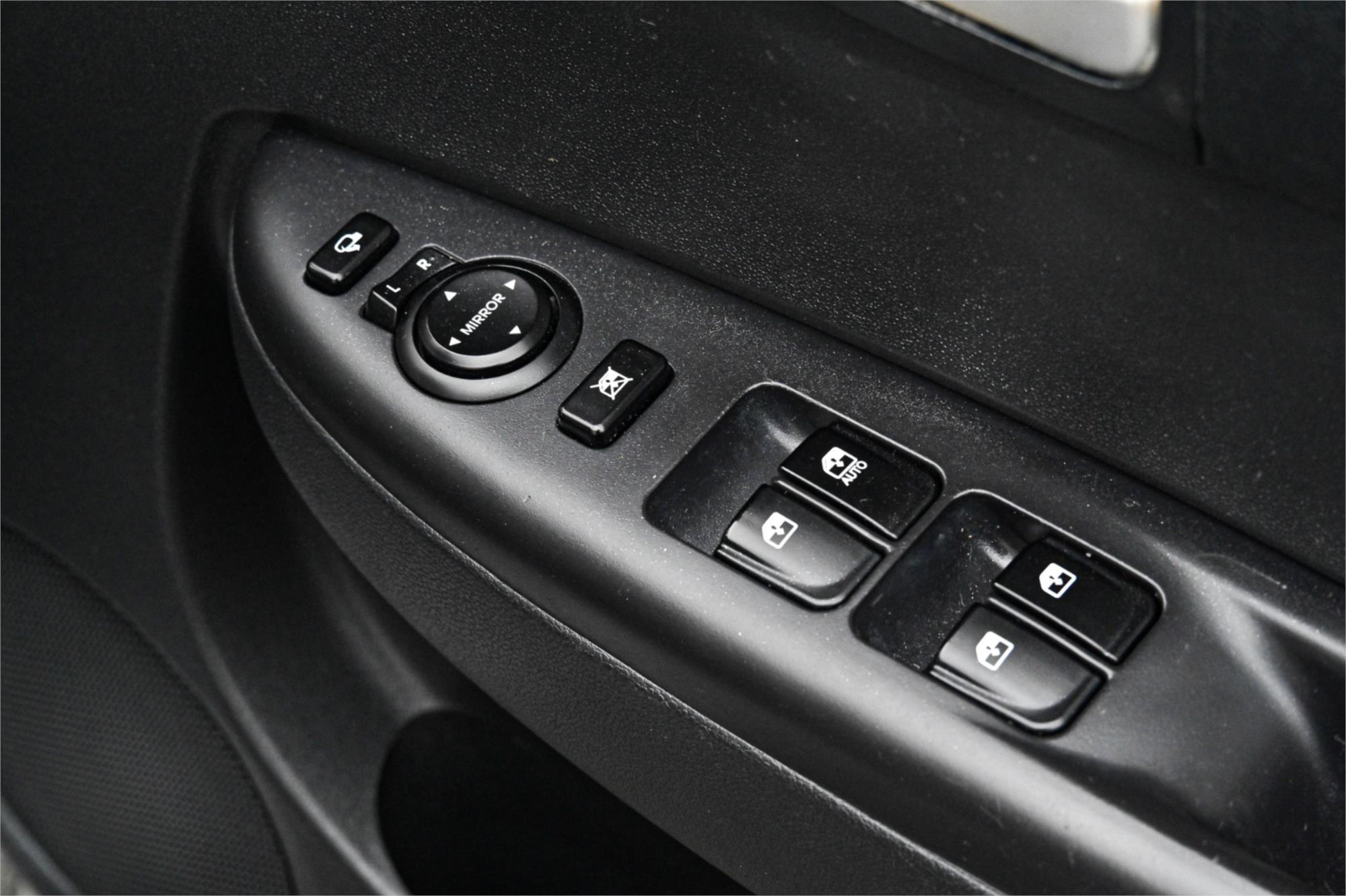 2012 HYUNDAI i20 PB MY12 ELITE 4 SP AUTOMATIC 5D HATCHBACK