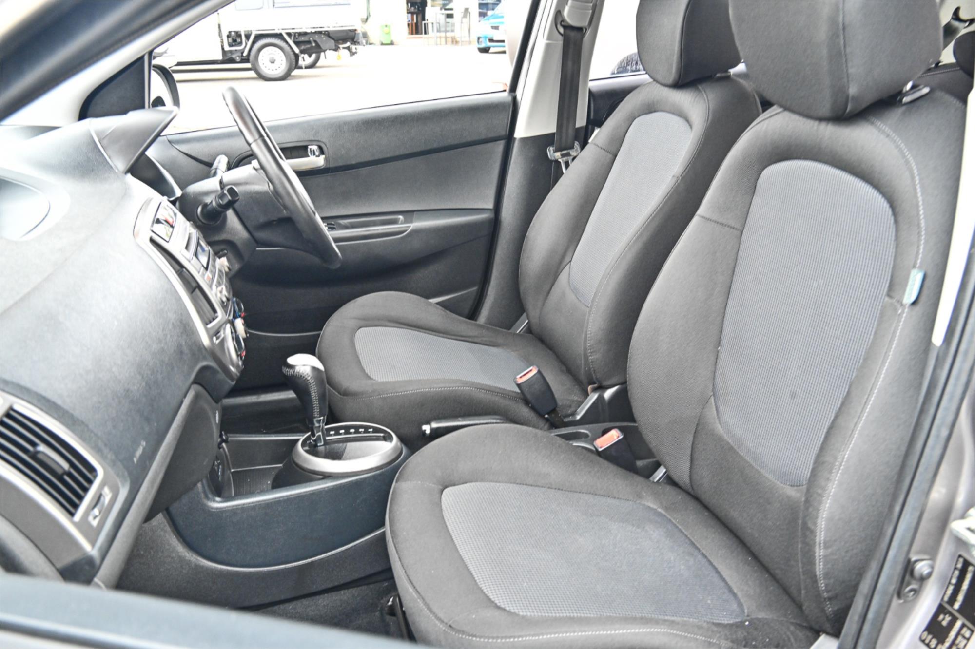 2012 HYUNDAI i20 PB MY12 ELITE 4 SP AUTOMATIC 5D HATCHBACK