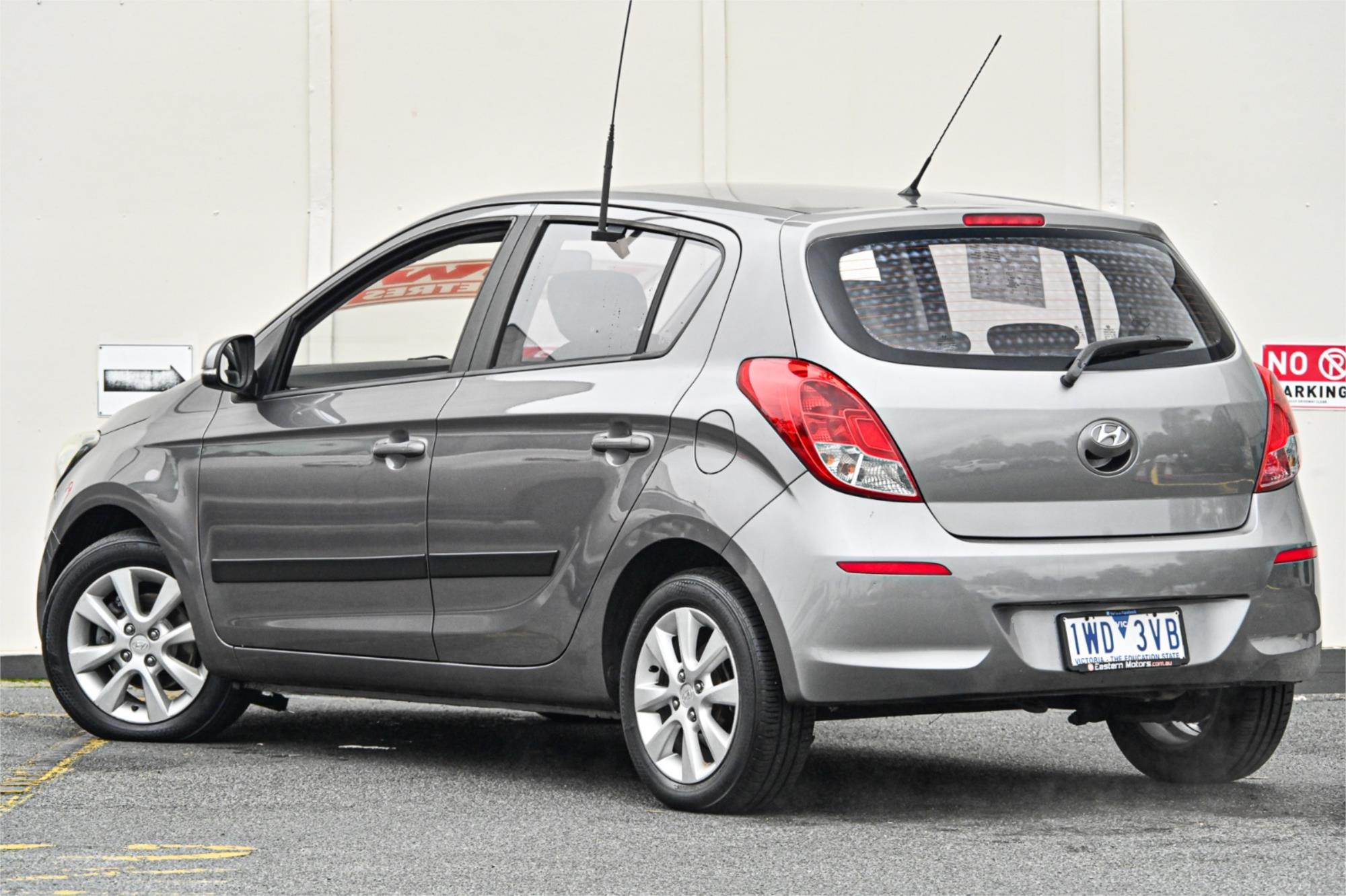 2012 HYUNDAI i20 PB MY12 ELITE 4 SP AUTOMATIC 5D HATCHBACK