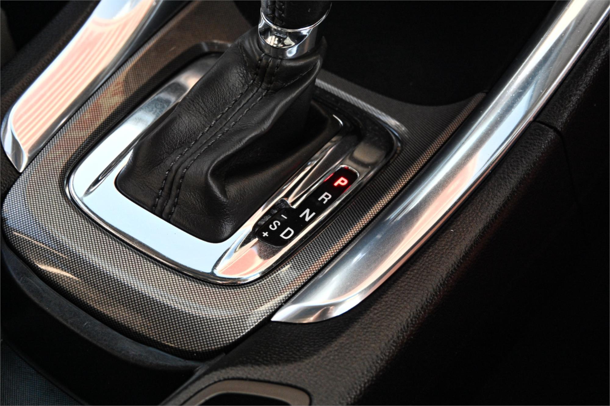 2014 HOLDEN CALAIS VF MY15 V 6 SP AUTOMATIC 4D SEDAN