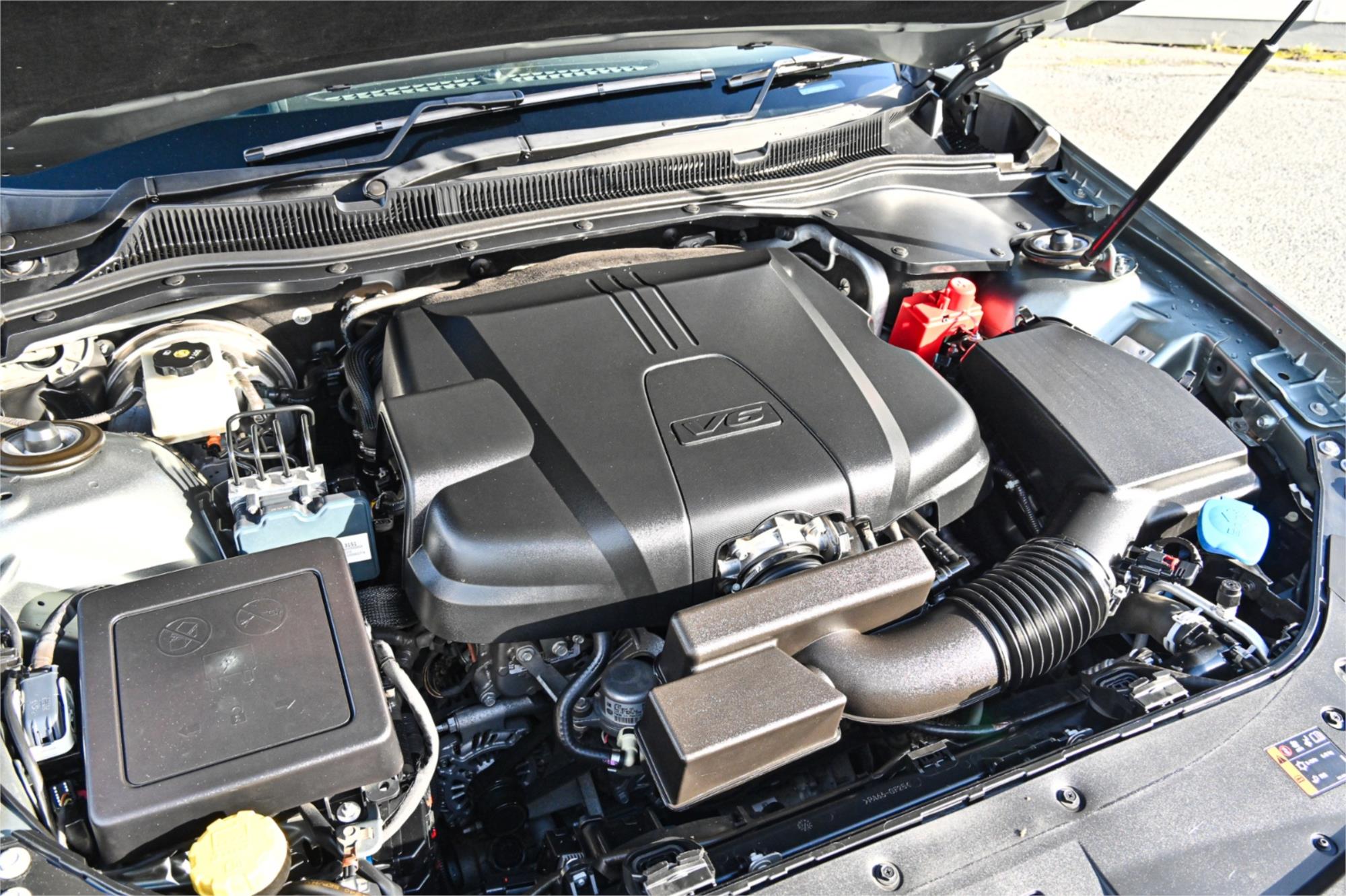 2014 HOLDEN CALAIS VF MY15 V 6 SP AUTOMATIC 4D SEDAN