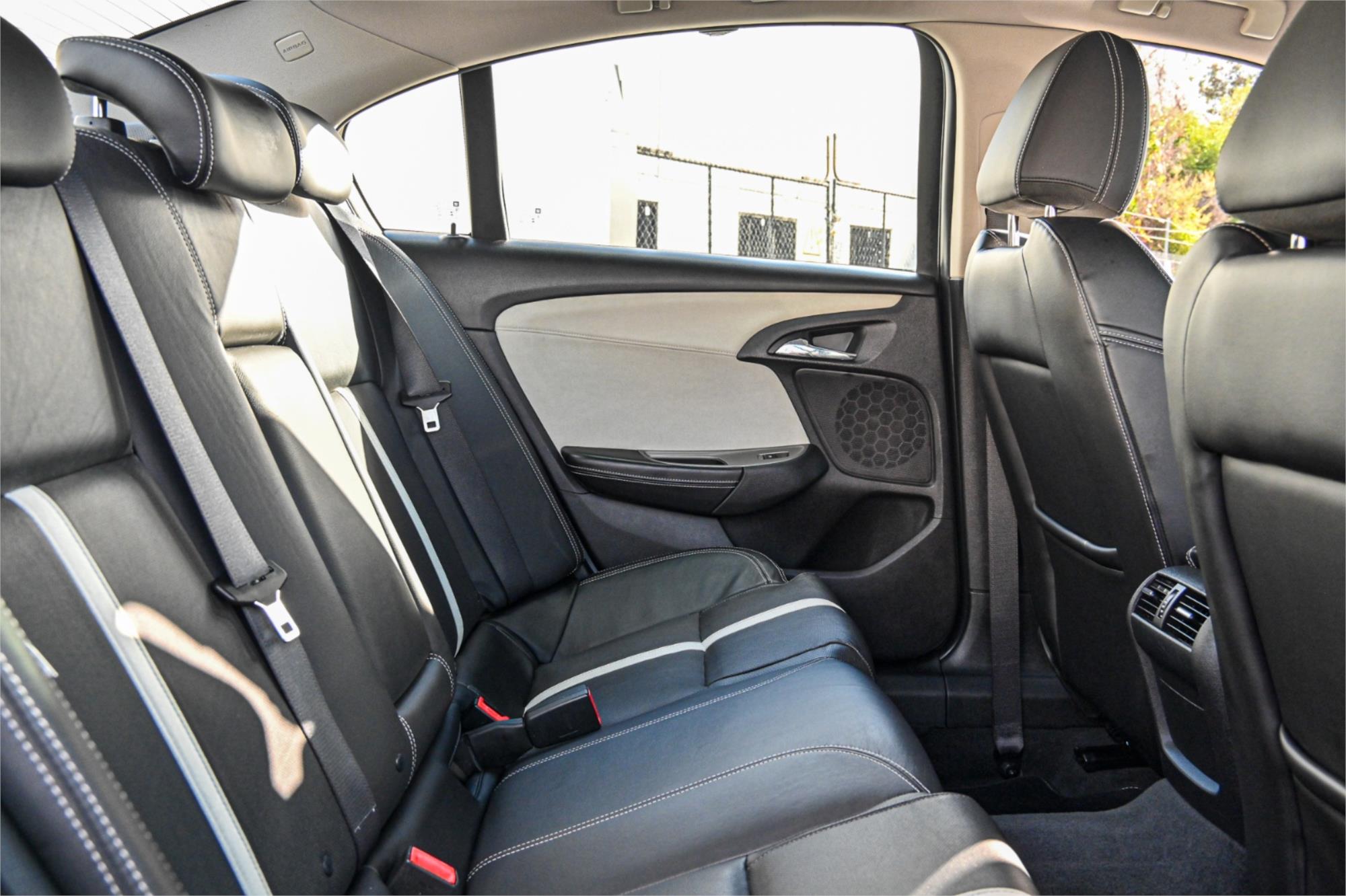 2014 HOLDEN CALAIS VF MY15 V 6 SP AUTOMATIC 4D SEDAN