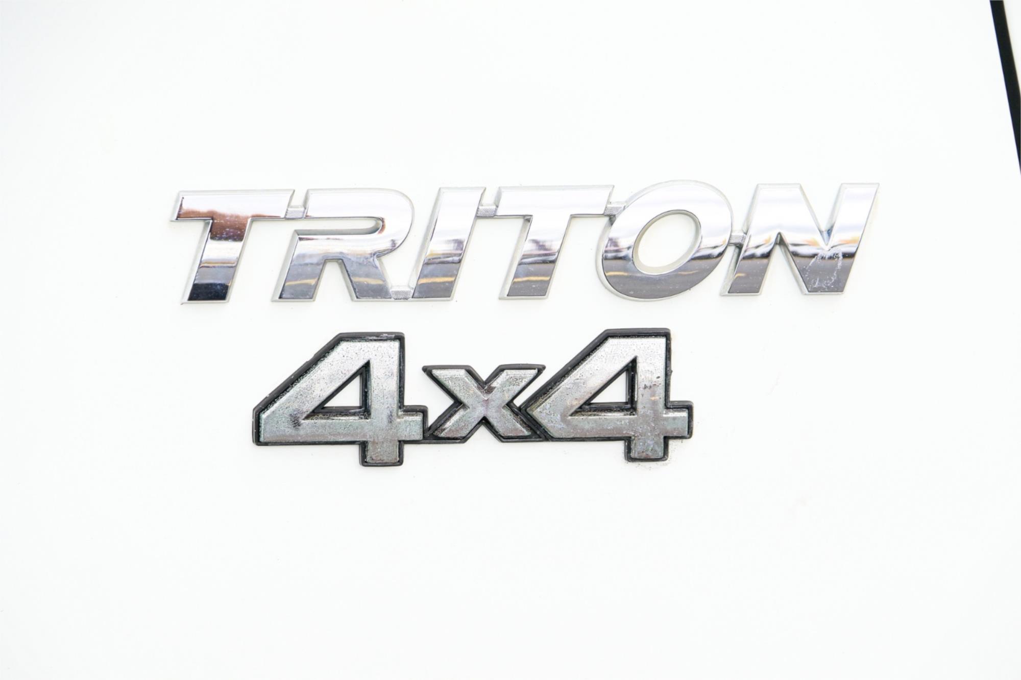 2018 MITSUBISHI TRITON MQ MY18 GLX (4x4) 6 SP MANUAL CLUB C/CHAS