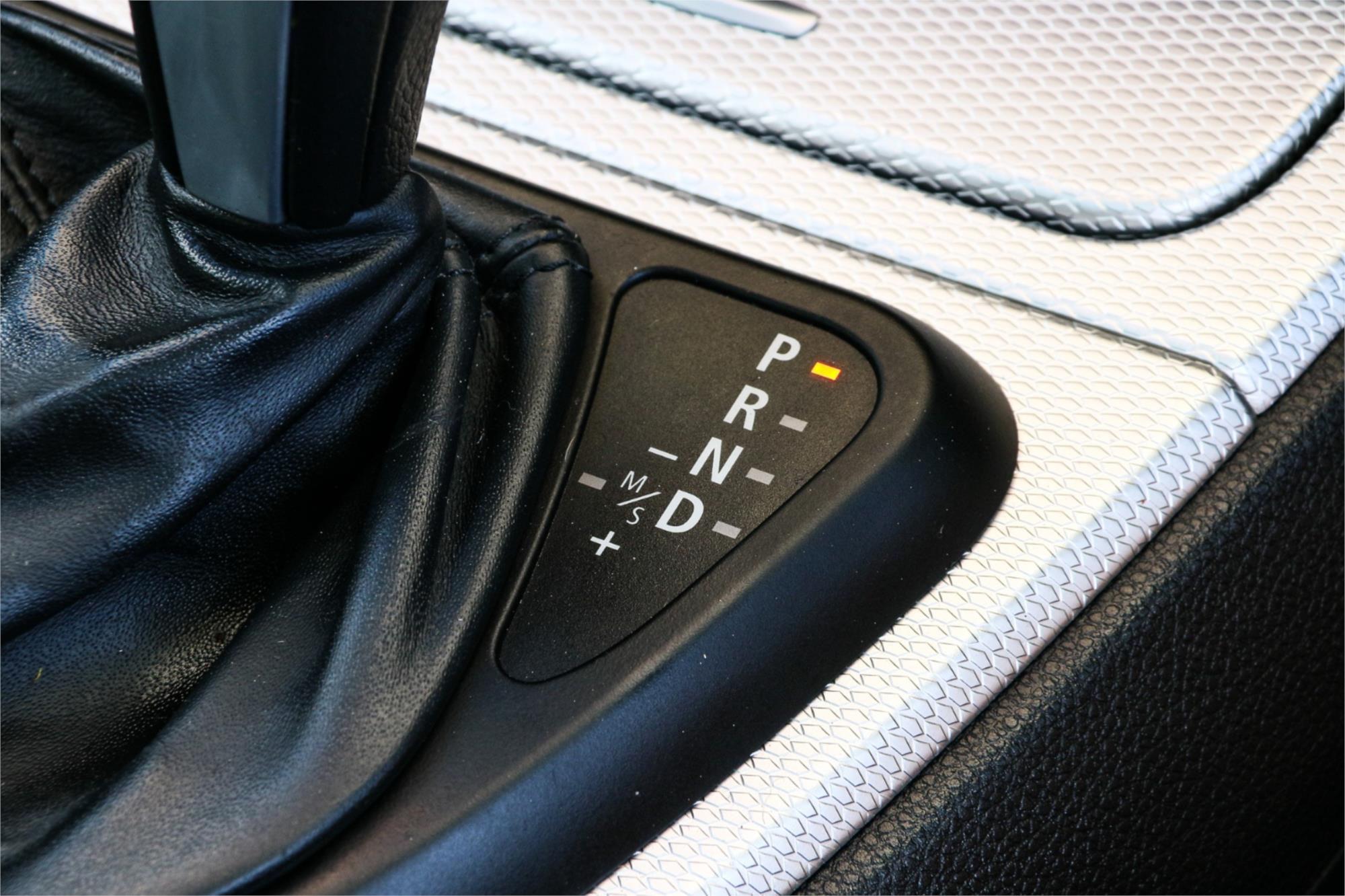 2011 BMW 1 E87 MY11 20i 6 SP AUTOMATIC 5D HATCHBACK