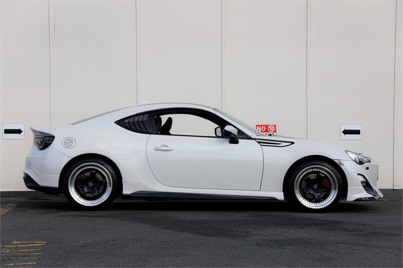 2015 TOYOTA 86 ZN6 MY15 GTS BLACKLINE 6 SP MANUAL SEDAN